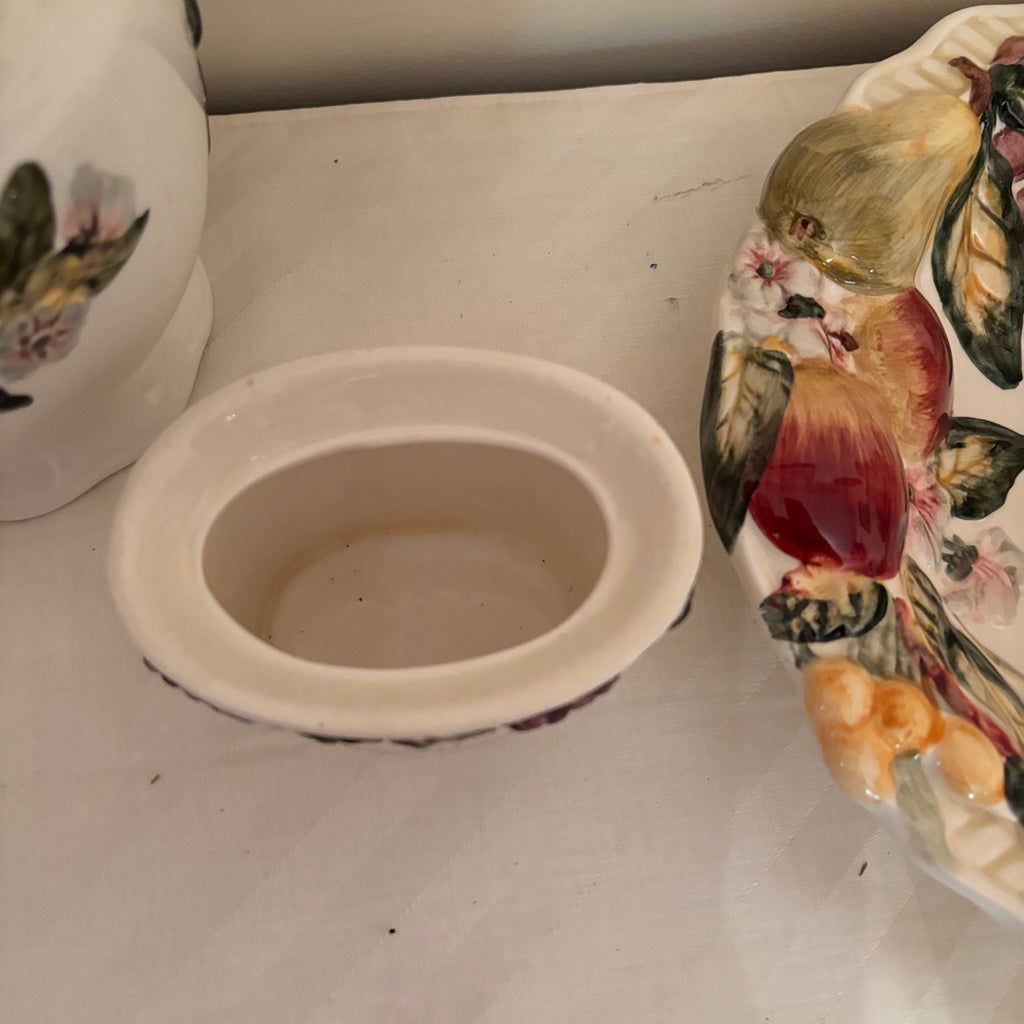F168 Vintage ceramic grouping (fruit bowl cookie jar and more)