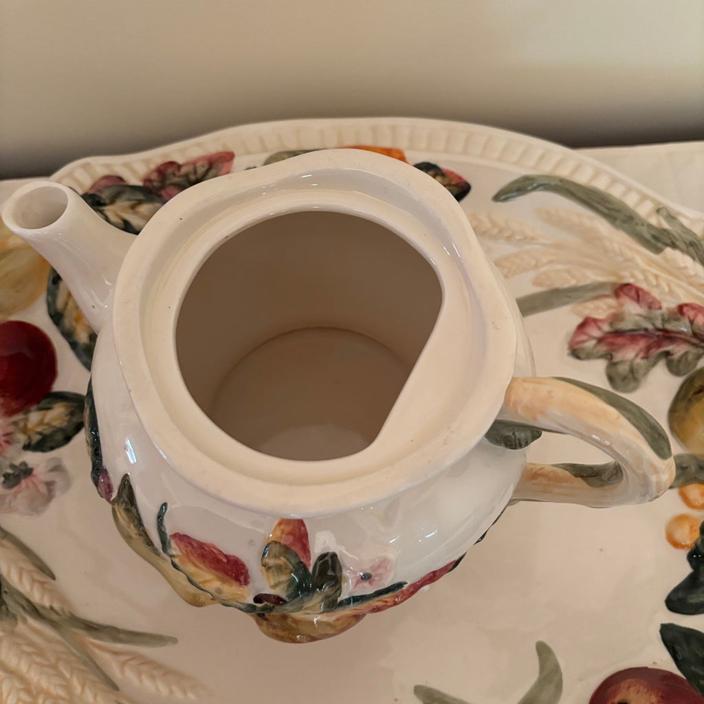 F168 Vintage ceramic grouping (fruit bowl cookie jar and more)