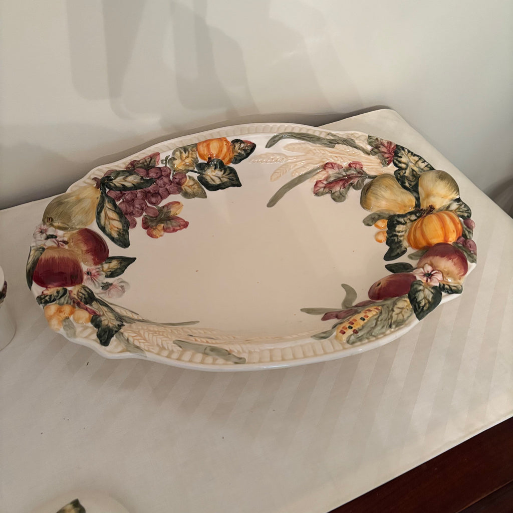 F168 Vintage ceramic grouping (fruit bowl cookie jar and more)