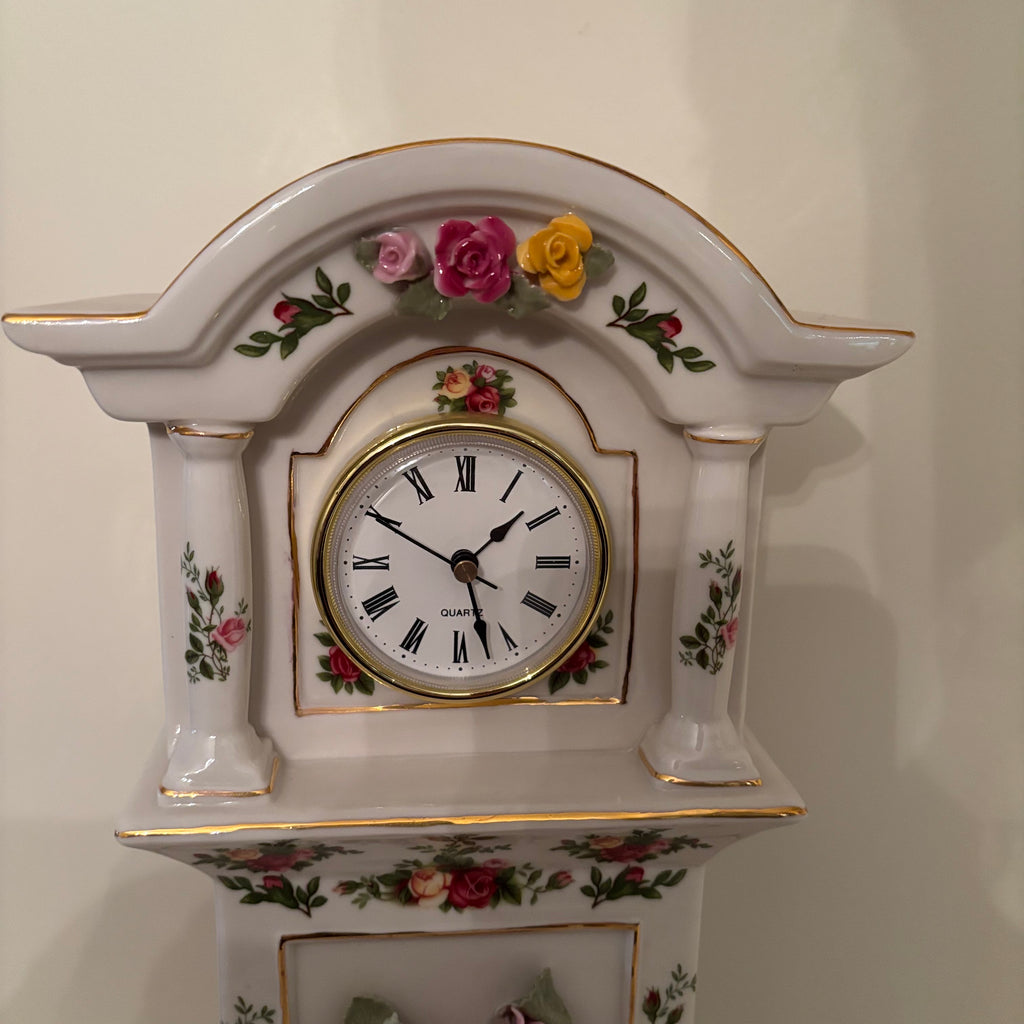 F172 China Grouping (Royal Albert Old Country Rose clock and Royal Grafton tea cups)