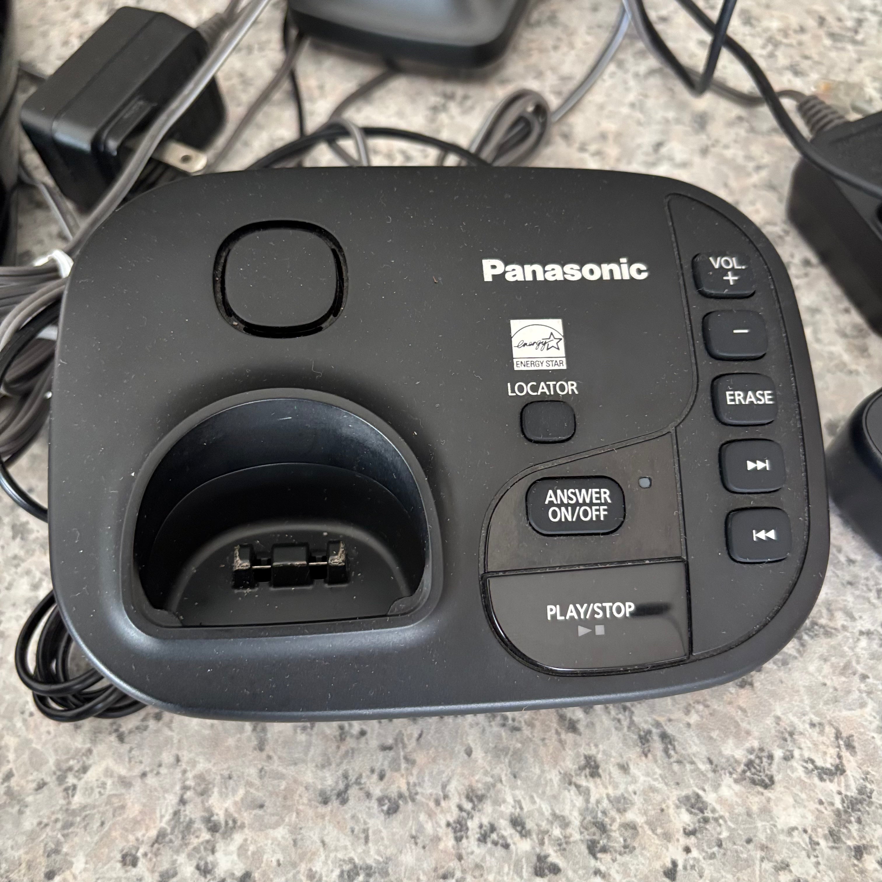E783 Cordless phone grouping