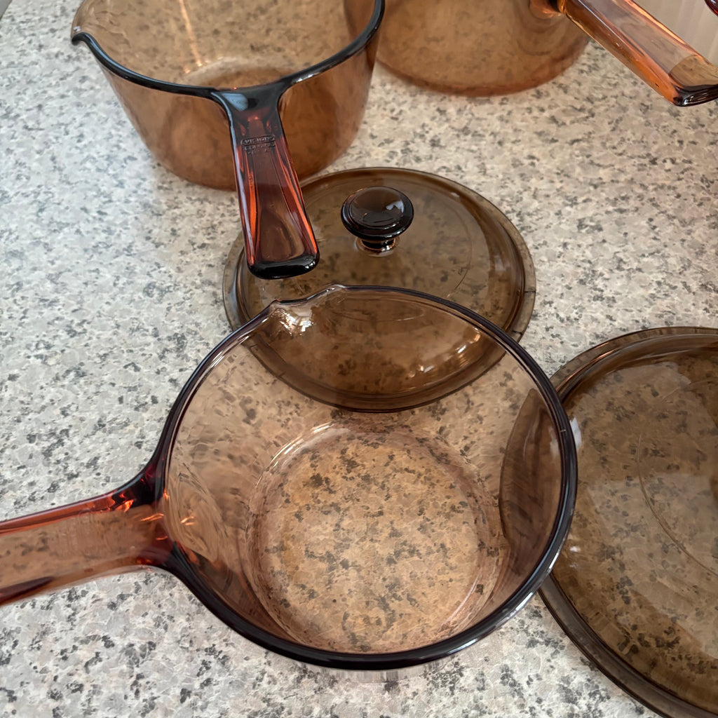 E786 Kitchen grouping (glass Pyrex pots and more)