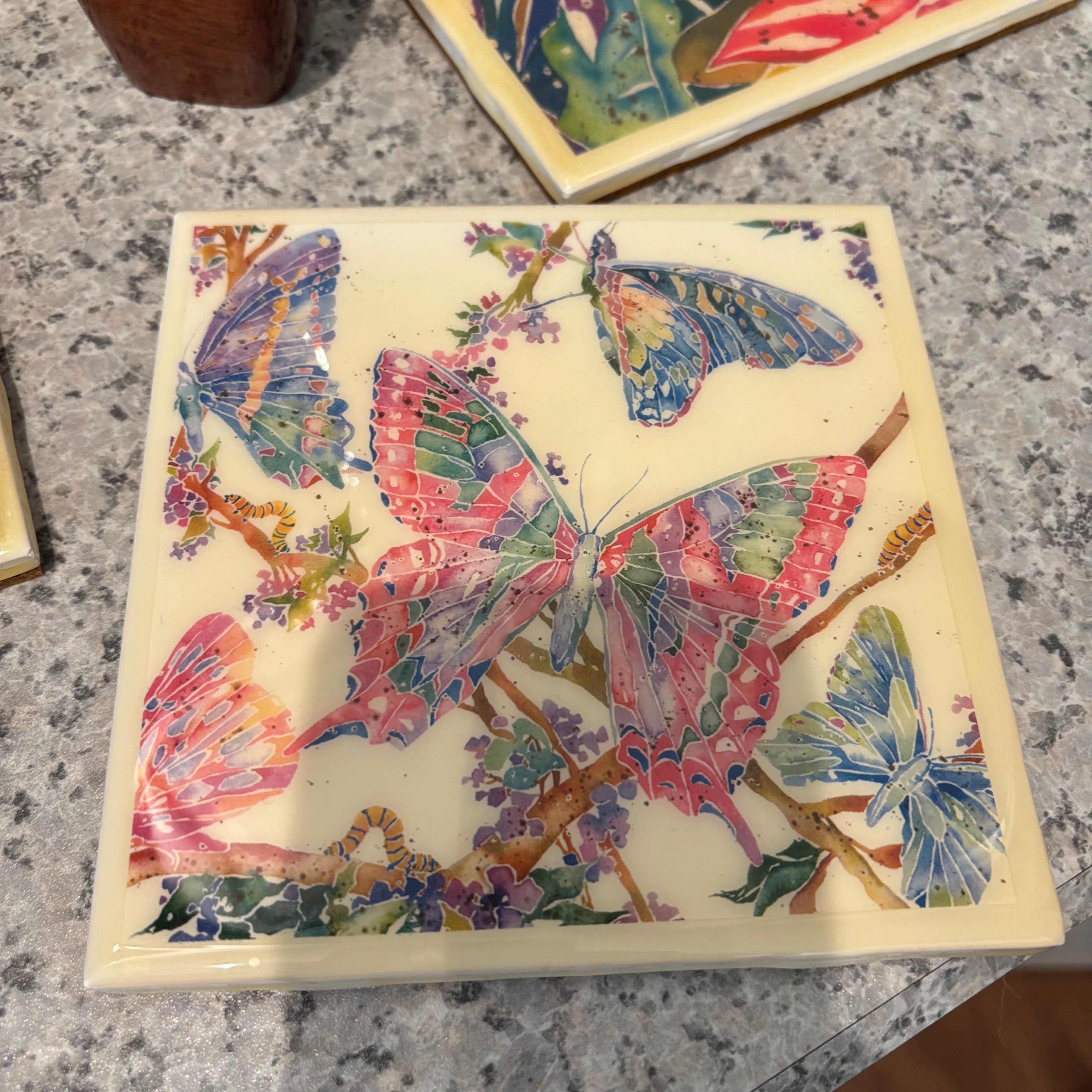 F795 Home Decor Grouping (floral tile plaques and more)