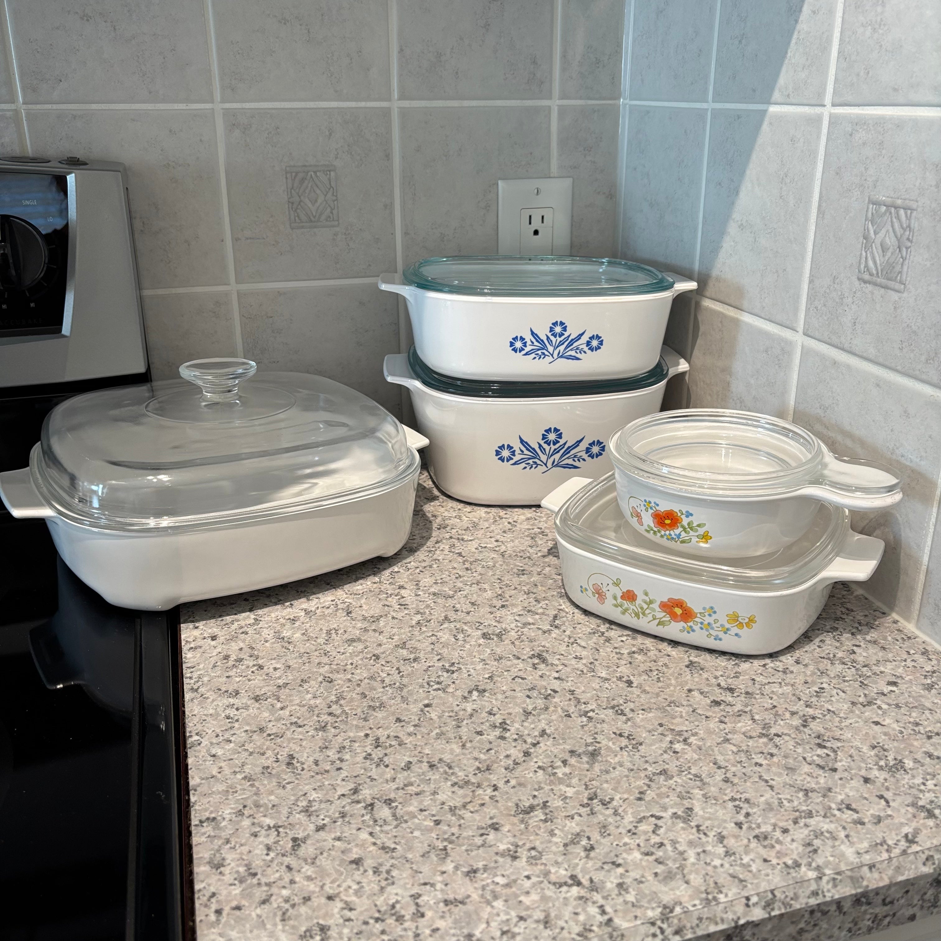 F799 Vintage Corningware Grouping (cornflower and more)