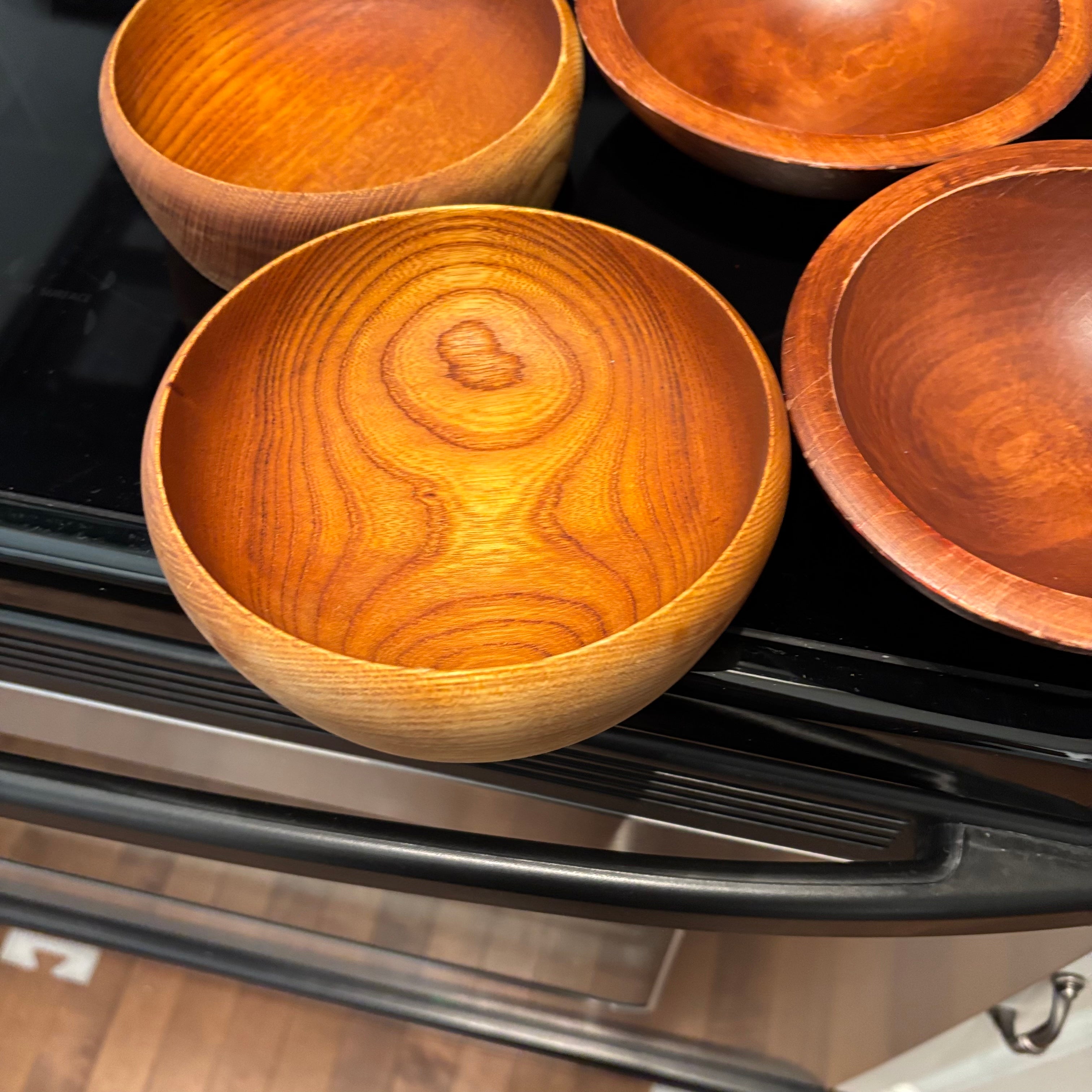 F805 Vintage wooden salad bowls grouping