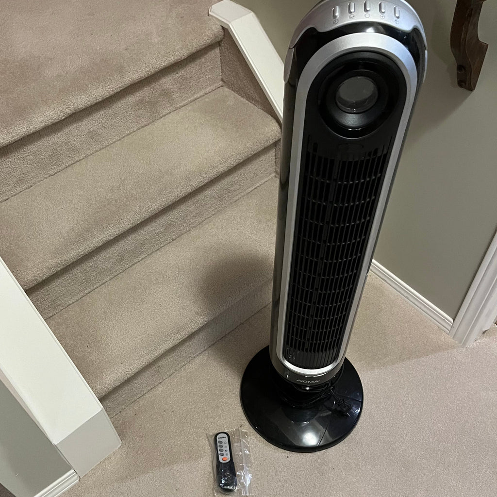 E539 Noma Floor fan with remote ( like new condition)