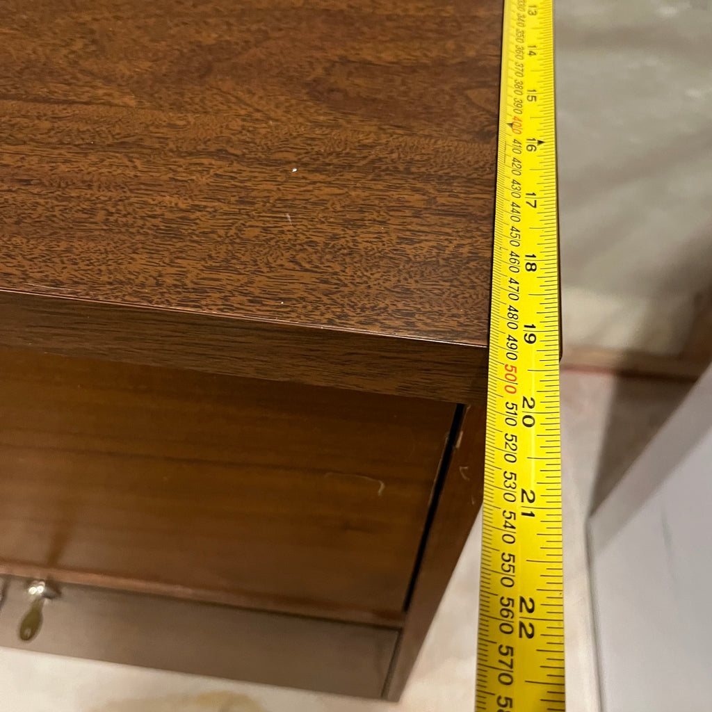 E542 Vintage file cabinet with upper shelf