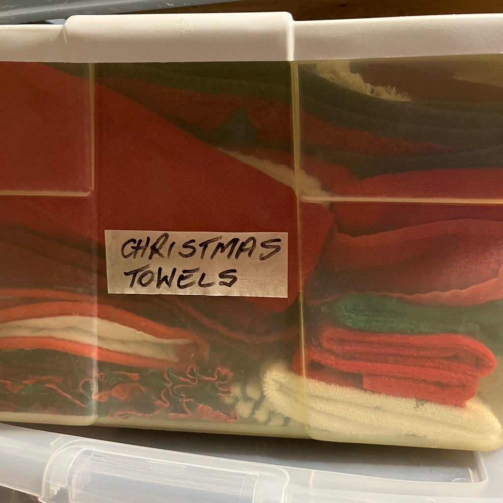 E554 Christmas grouping (stocking hangers and more)