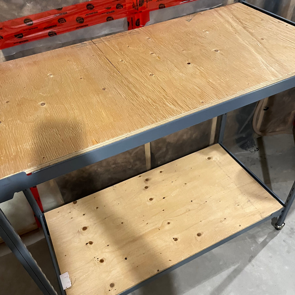 E560 Single large metal shelving unit
