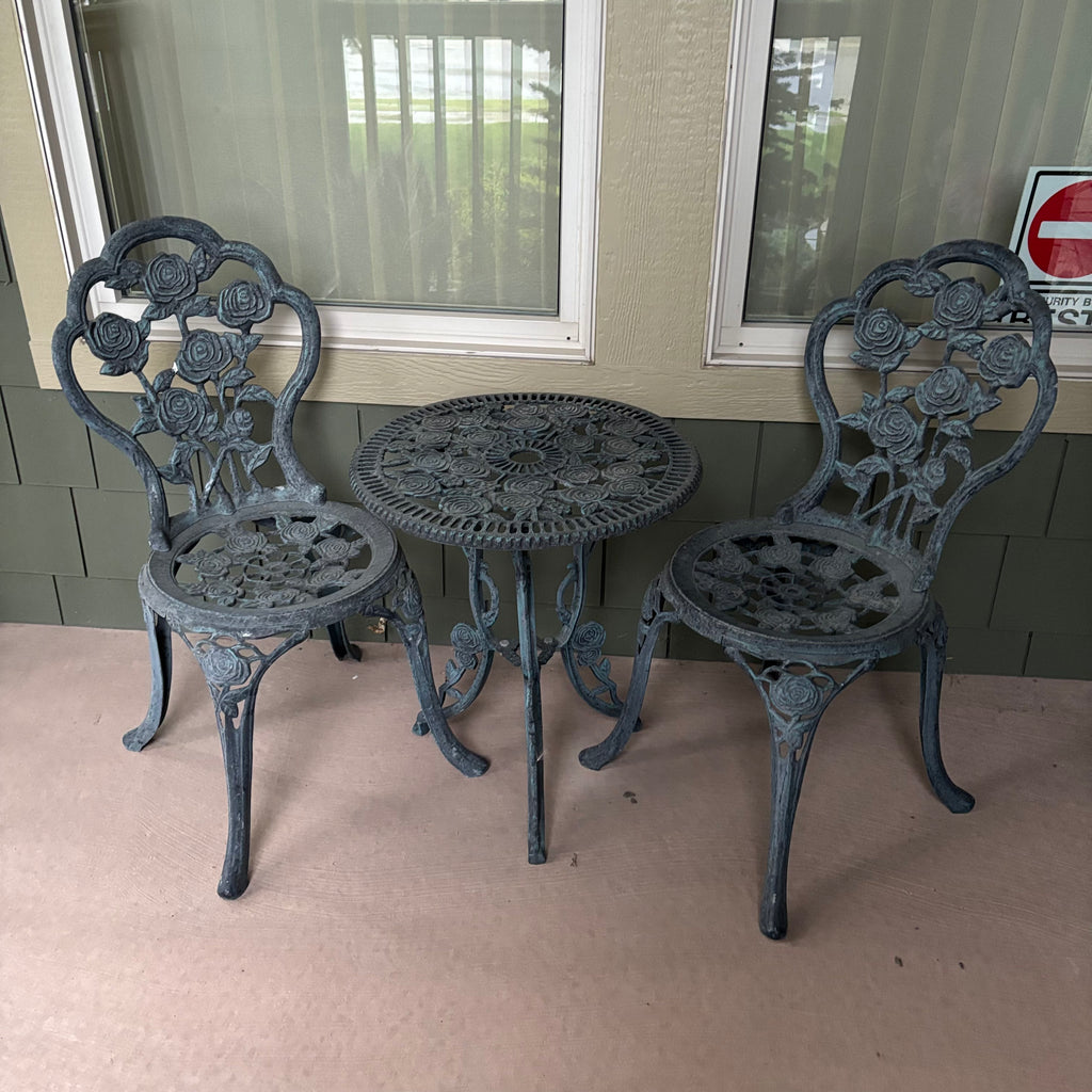 F806 Rose patterned bistro set (table and two chairs) ***aluminum cast