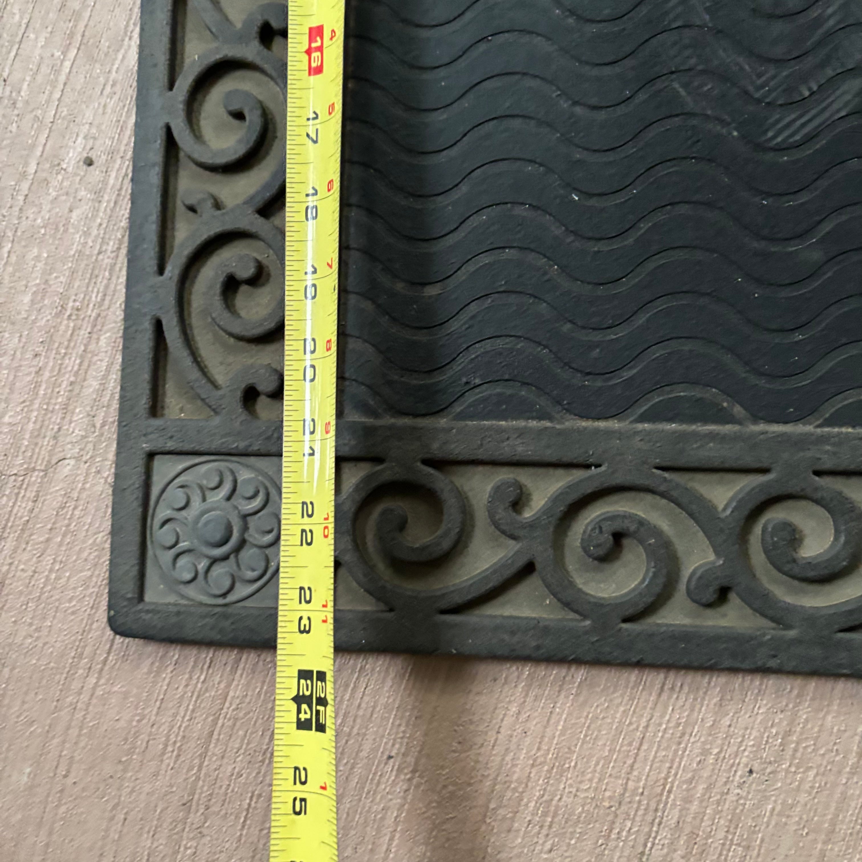 F809 Set of entry rubber mats (two floral and one black)