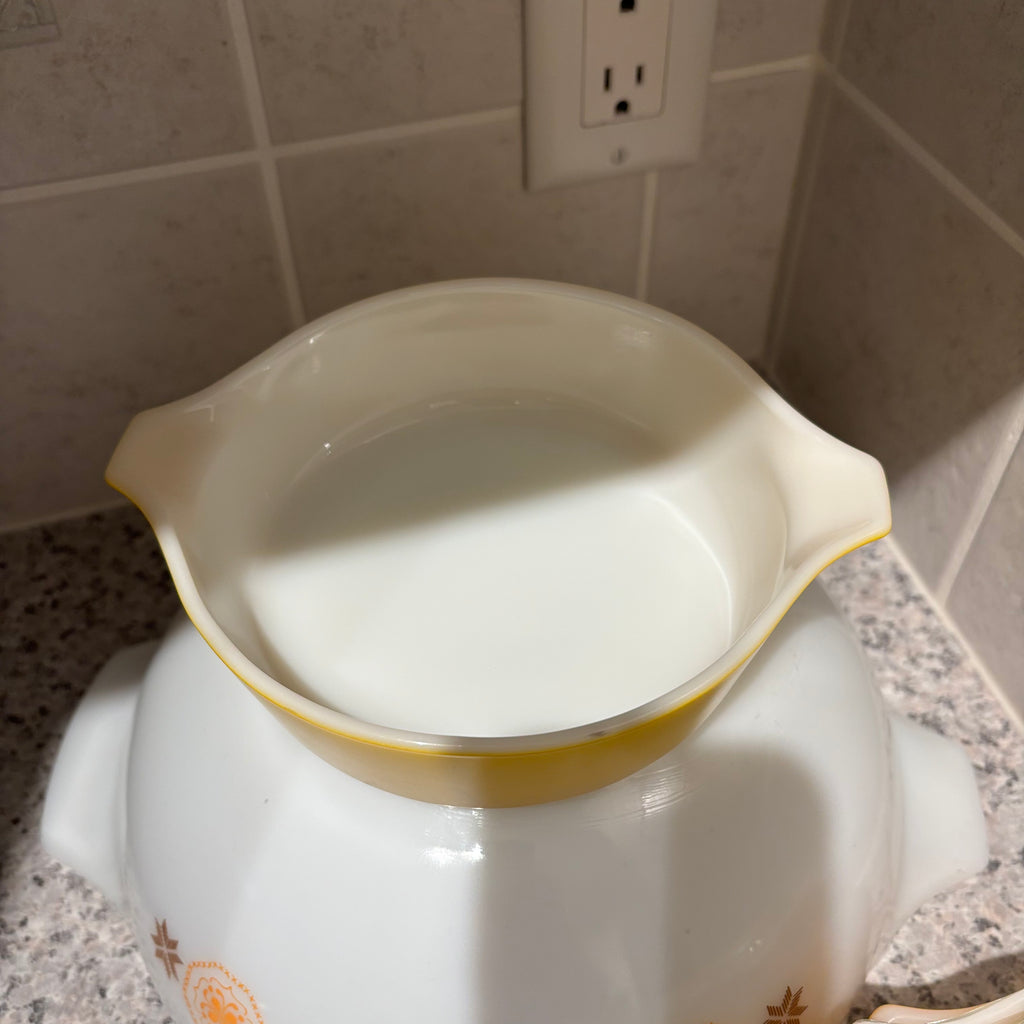 F810 Vintage Pyrex Grouping (Town & Country and Sunflower patterns)
