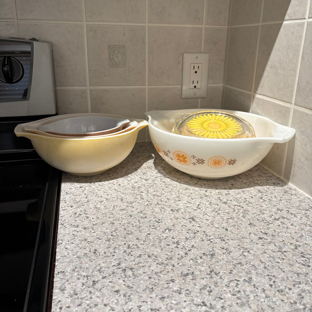 F810 Vintage Pyrex Grouping (Town & Country and Sunflower patterns)