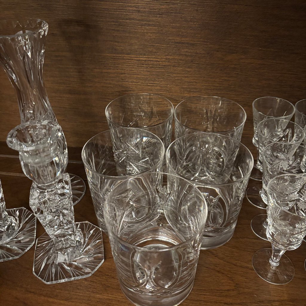 F814 Crystal Grouping (sherry glasses and more)