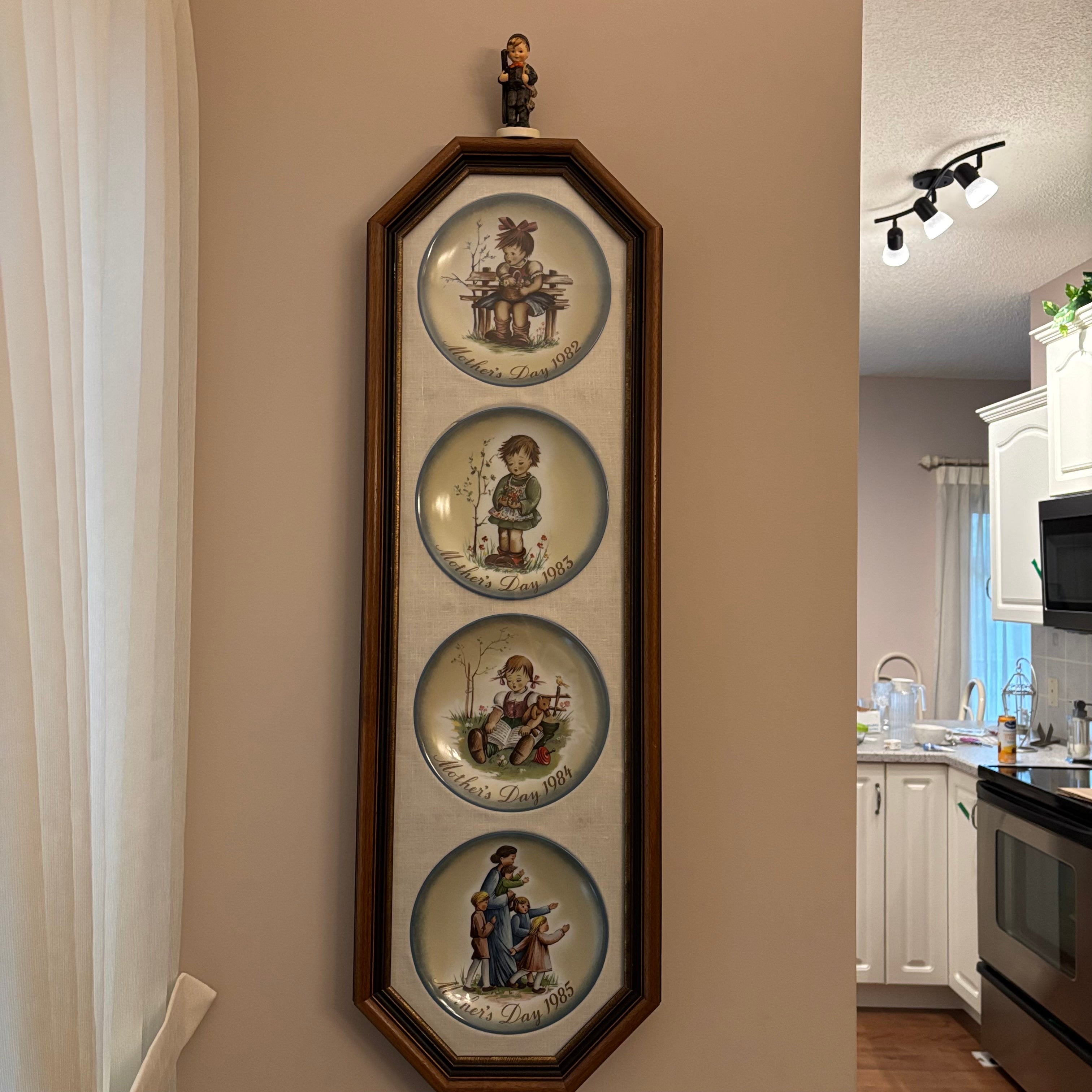 F821 Vintage Hummel Mothers Day plate framed display