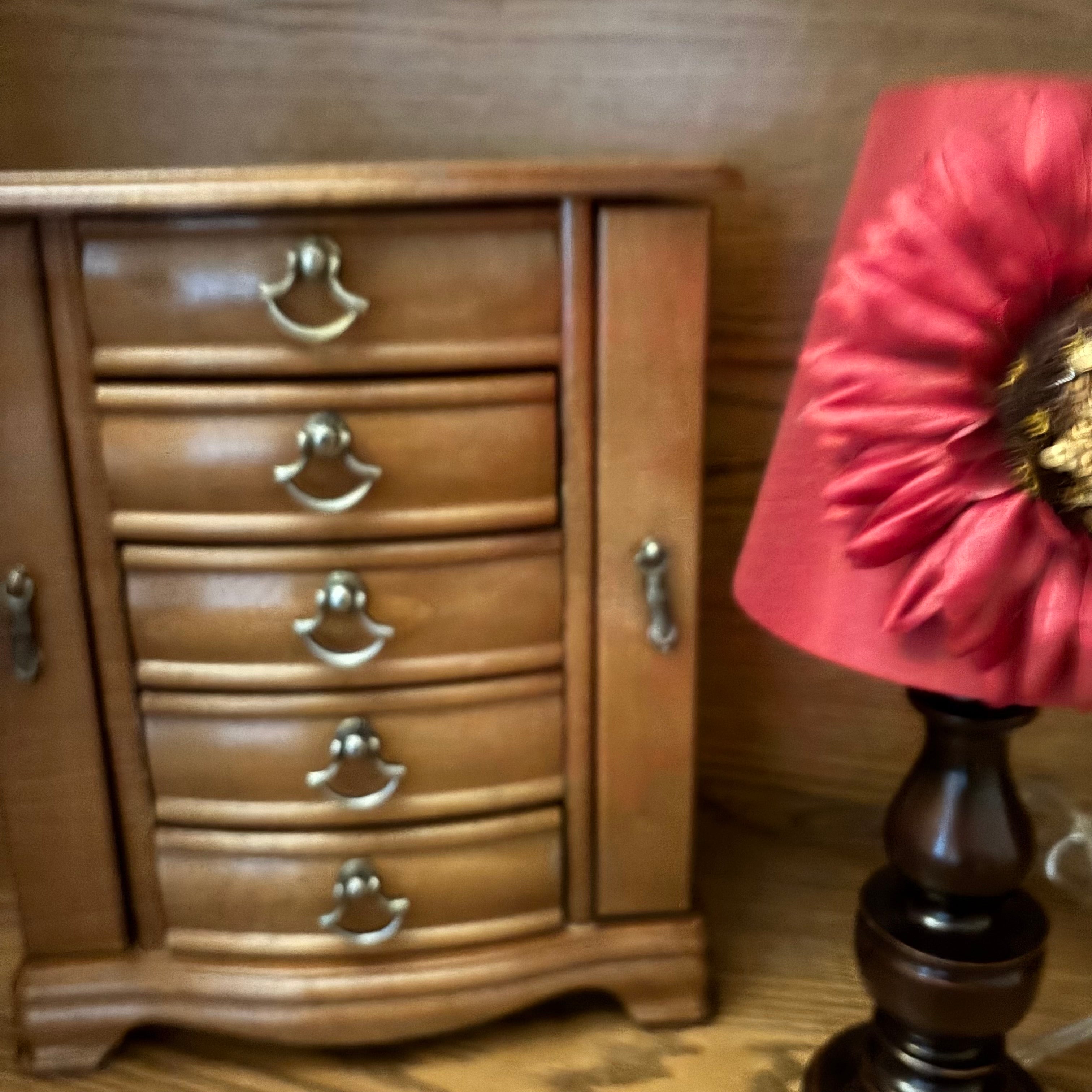 F822 Home Decor Grouping (wooden jewellery box and more)