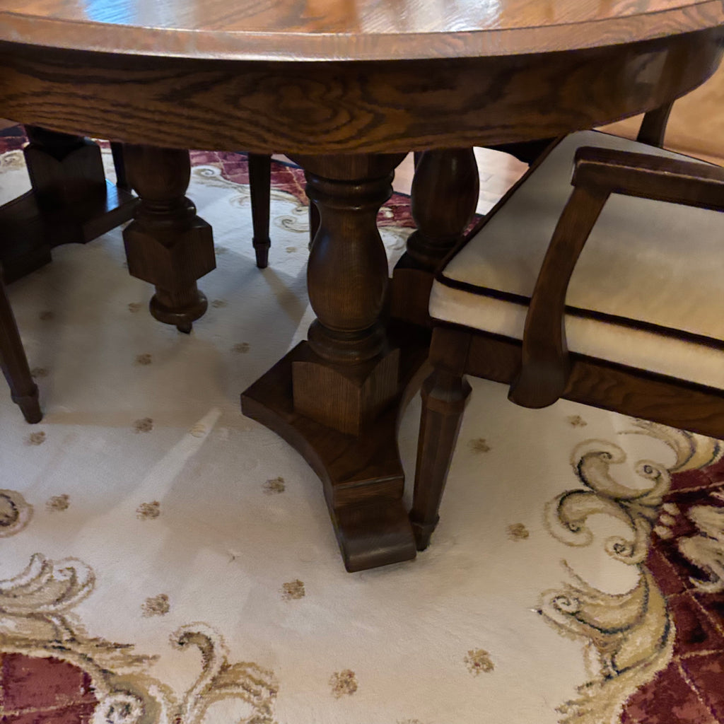 F826 Vintage Wooden Dining Room Set (table, six chairs and six leaves)