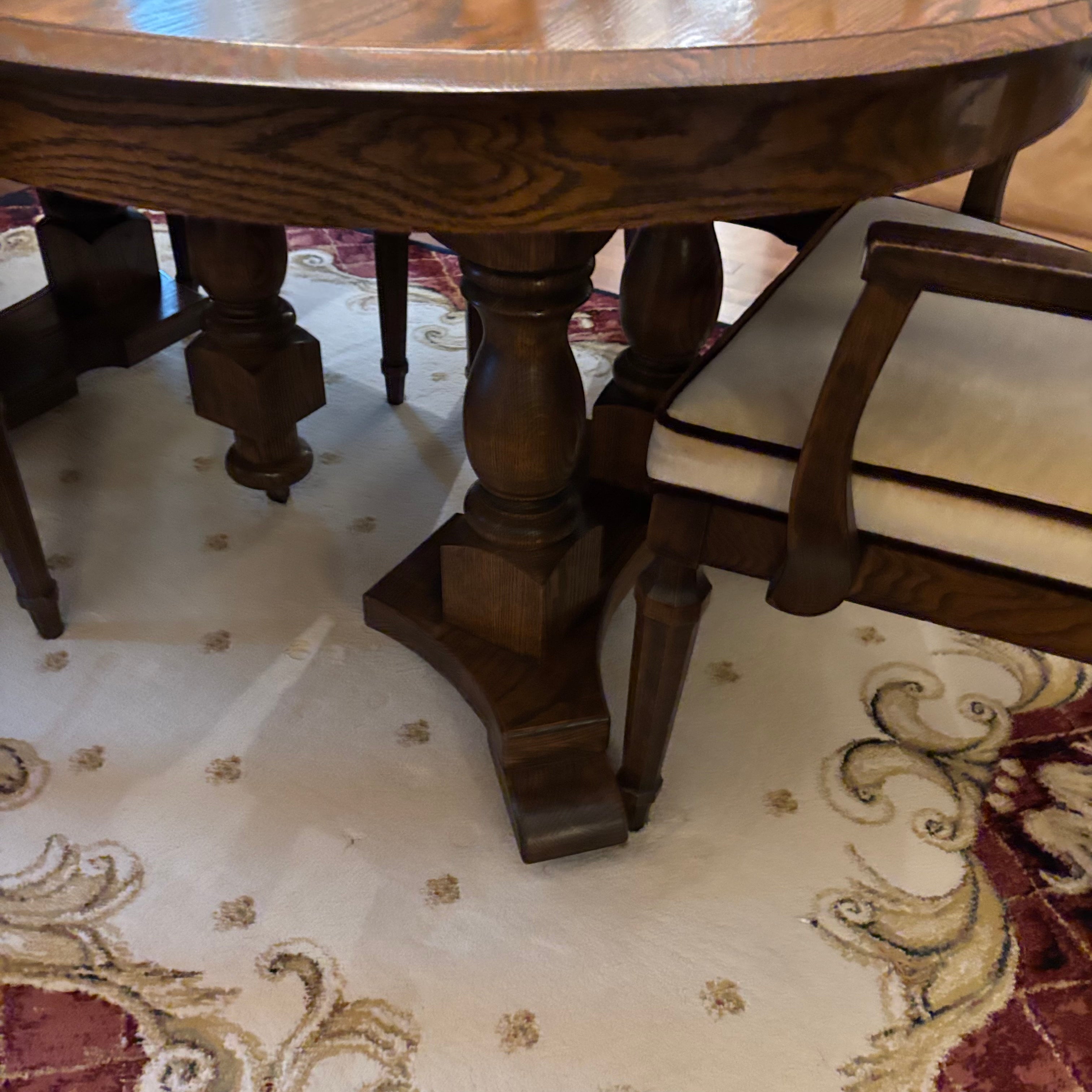 F826 Vintage Wooden Dining Room Set (table, six chairs and six leaves)
