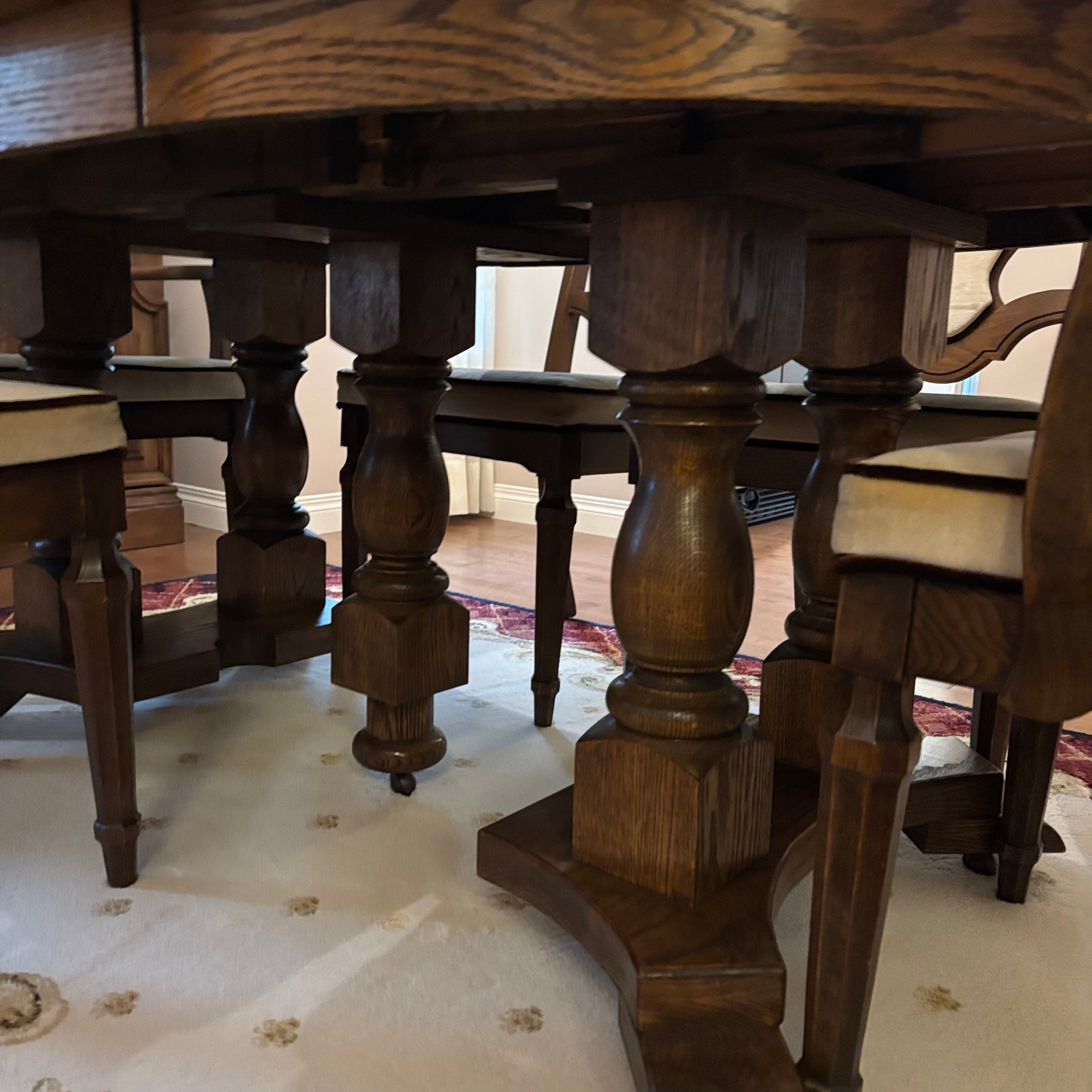 F826 Vintage Wooden Dining Room Set (table, six chairs and six leaves)