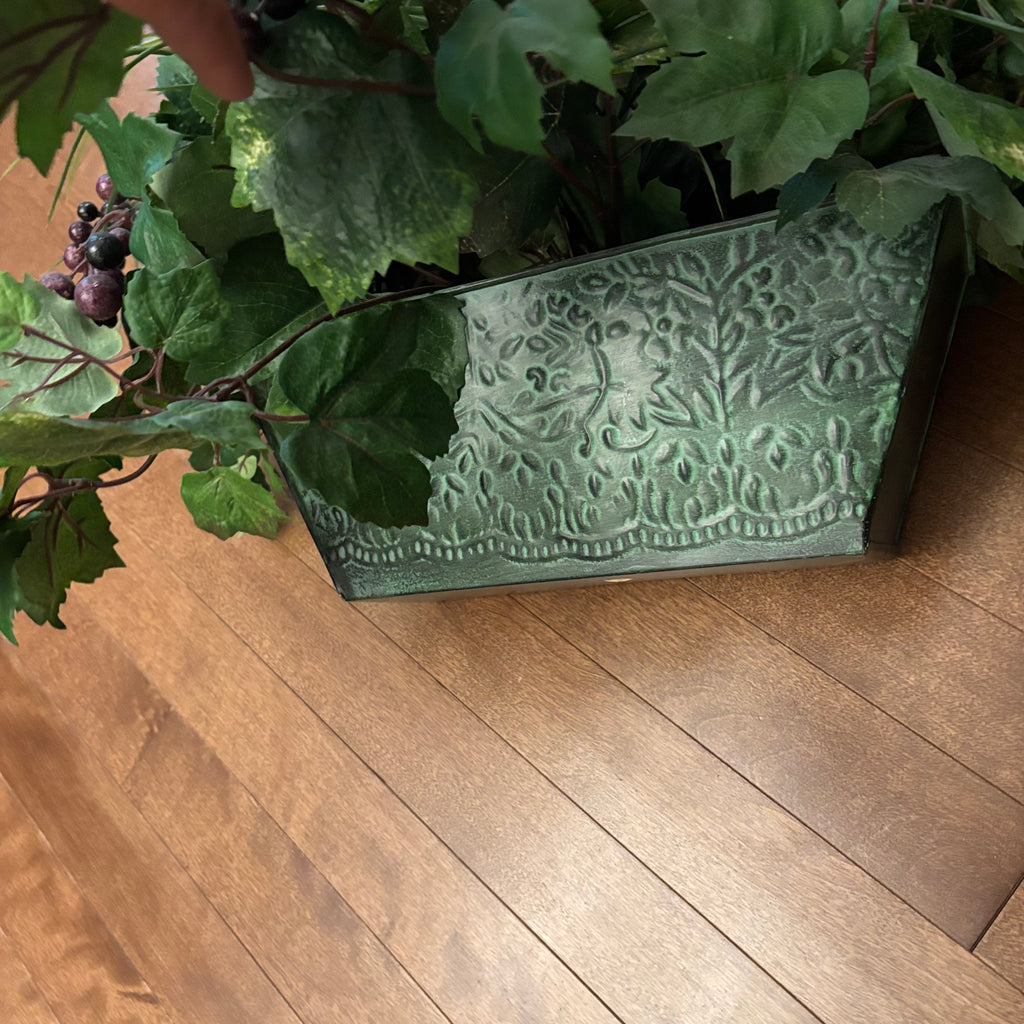 F833 Faux greenery grouping