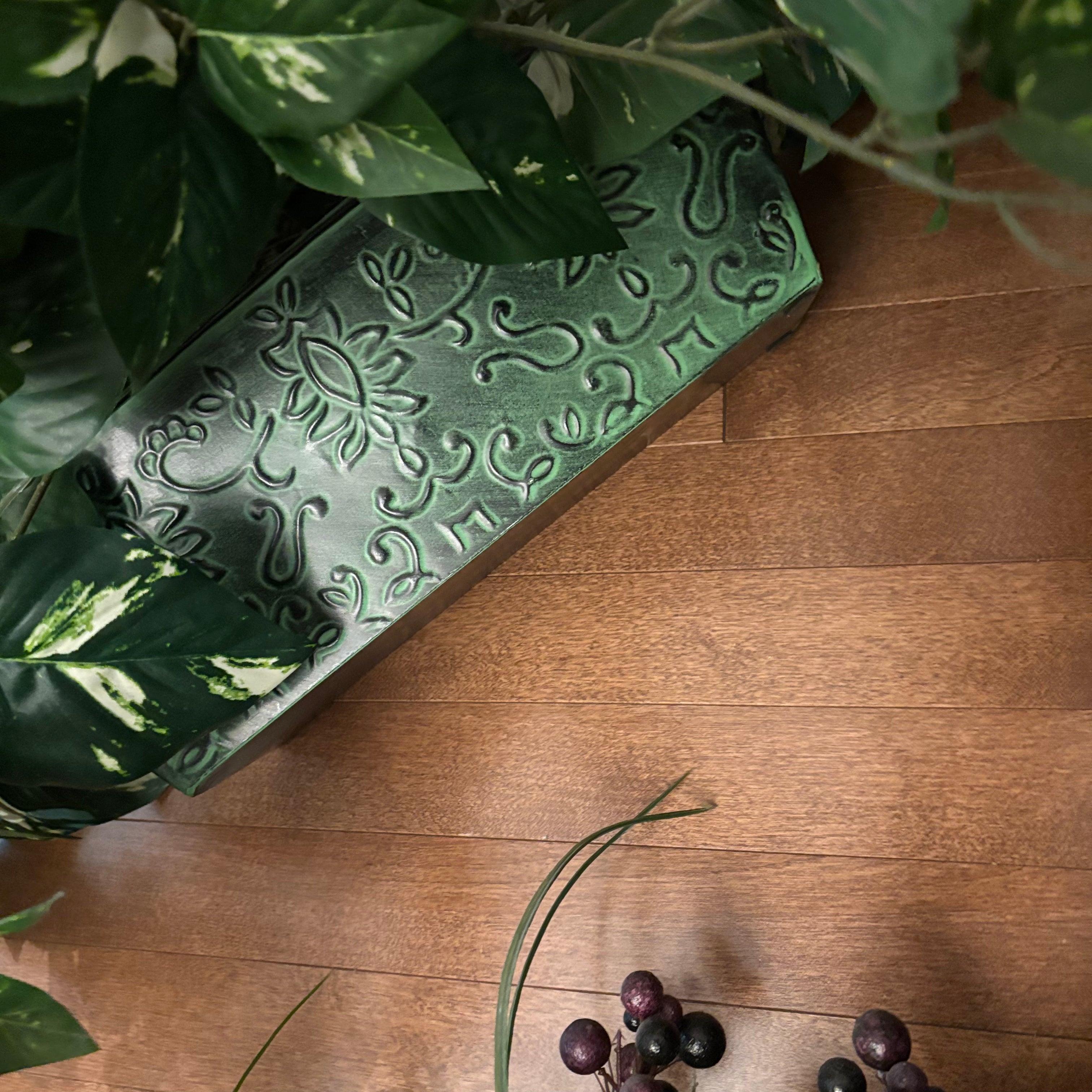 F833 Faux greenery grouping