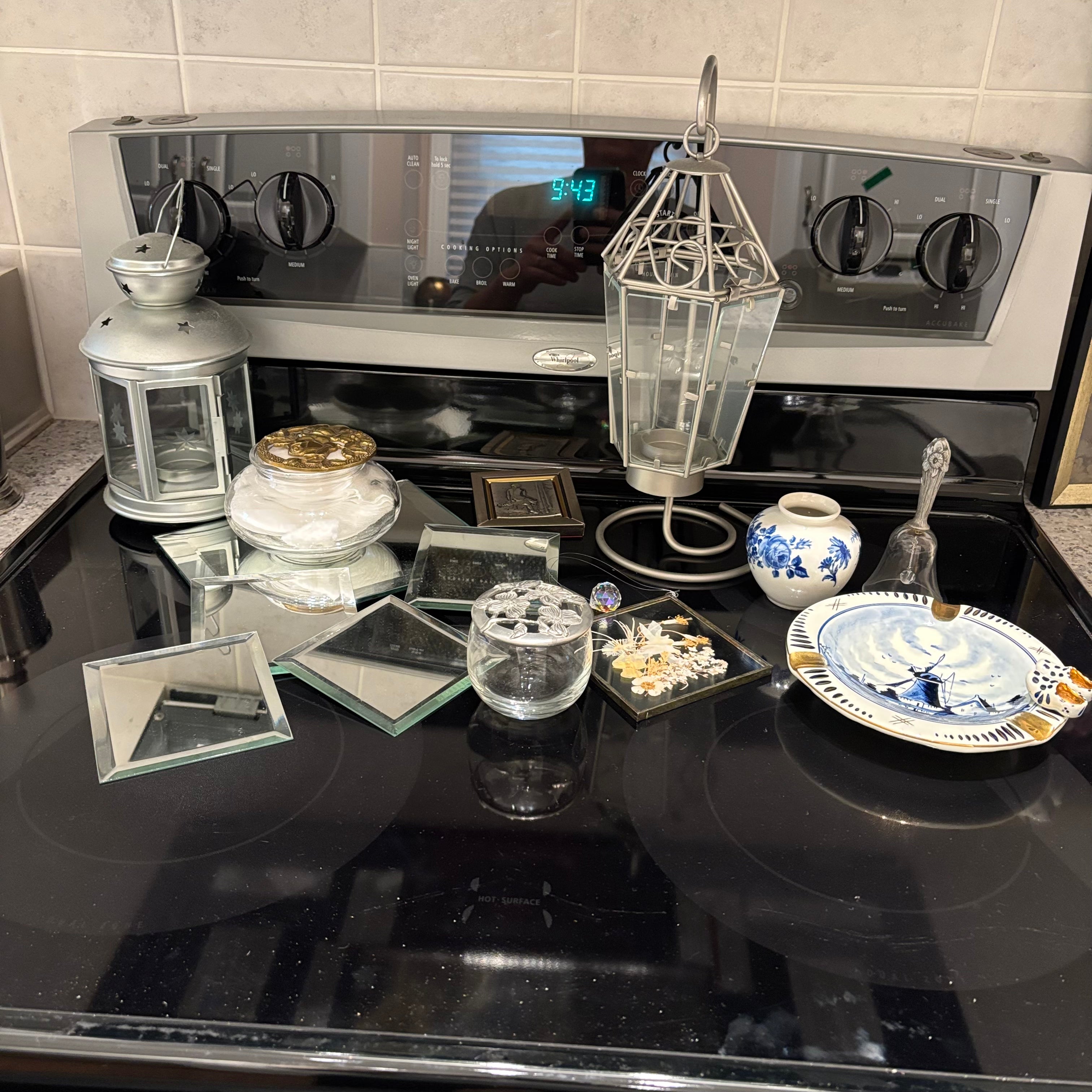 F834 Home decor grouping (tea light lanterns and more)