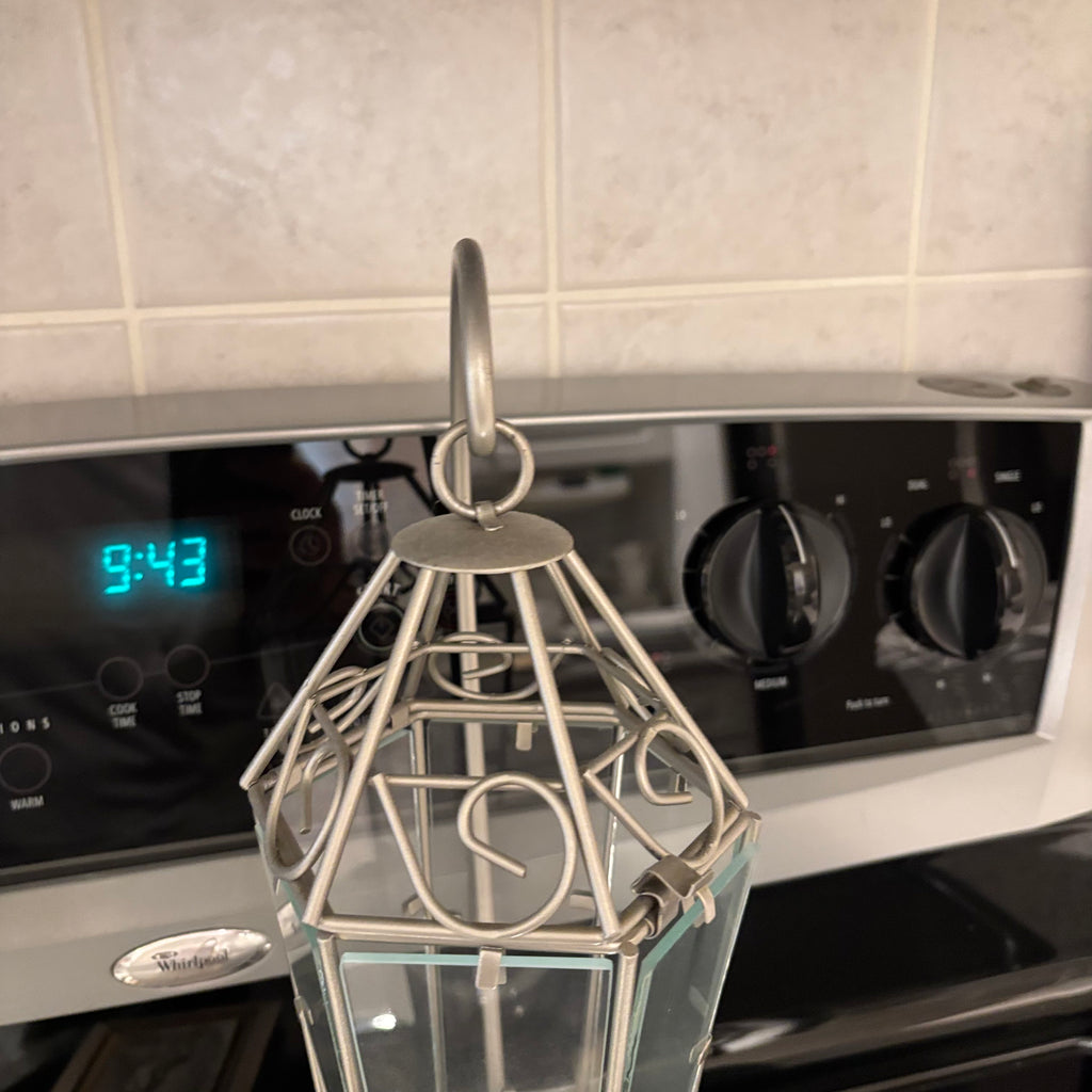 F834 Home decor grouping (tea light lanterns and more)