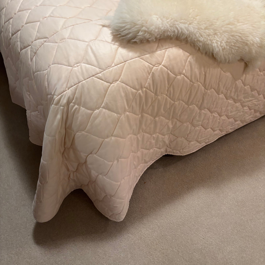 F835 Peachy vintage linens grouping (linens on bed only; bed not included)