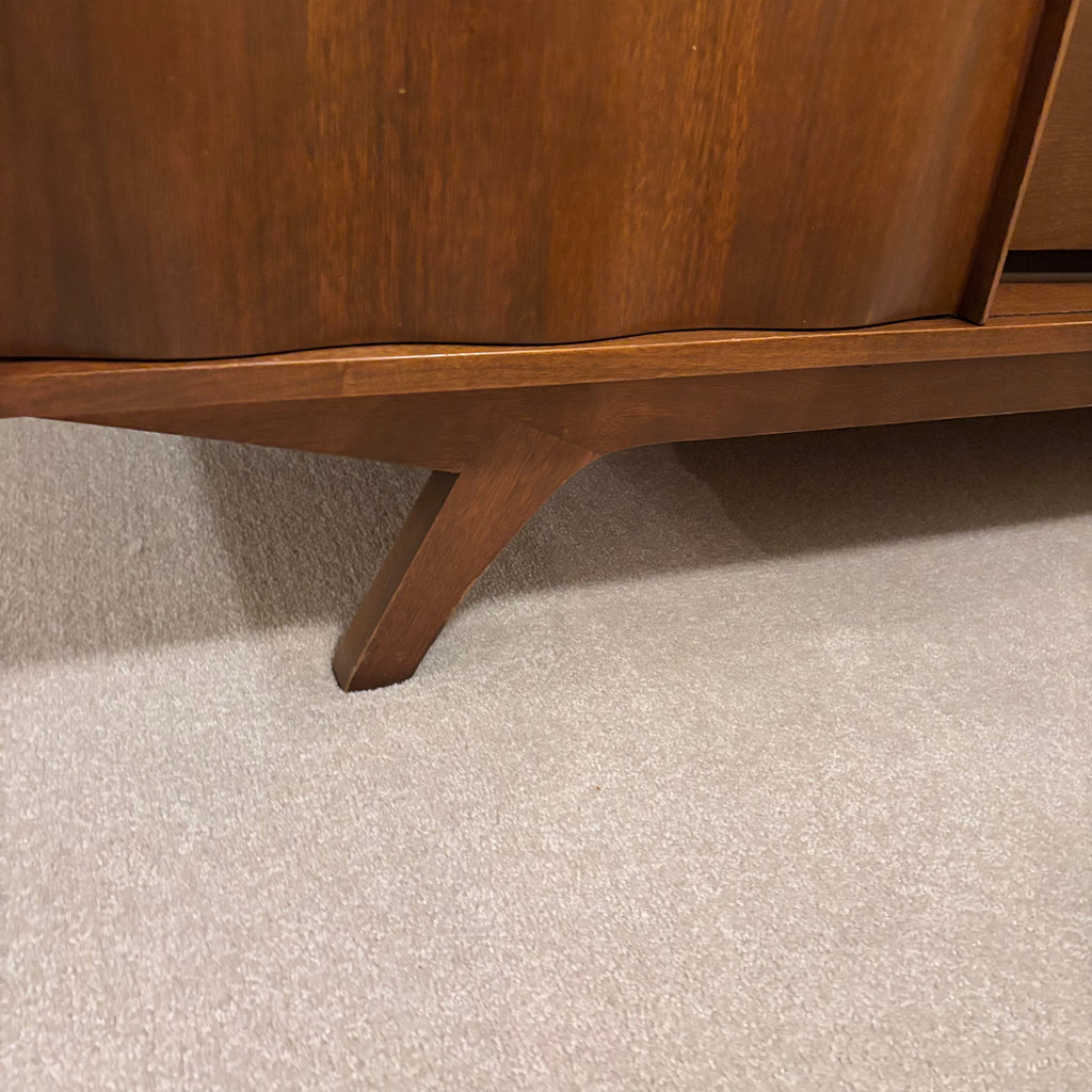 F836 Mid Century Modern Solid walnut 9 drawer dresser with mirror (water damage on top)