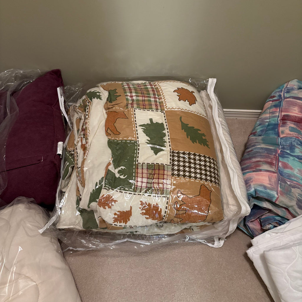 F838 Linen closet contents (gold hangers and more)
