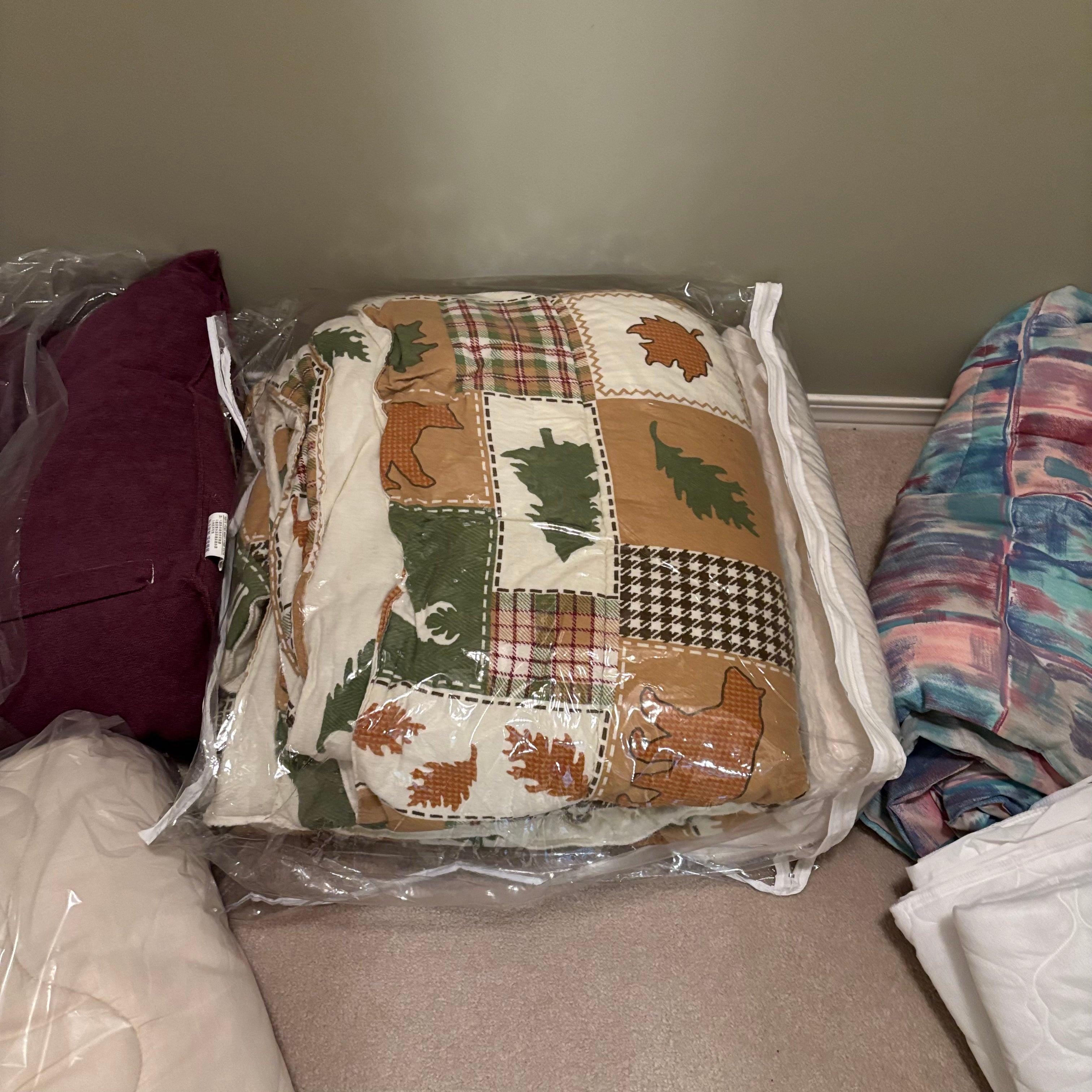 F838 Linen closet contents (gold hangers and more)