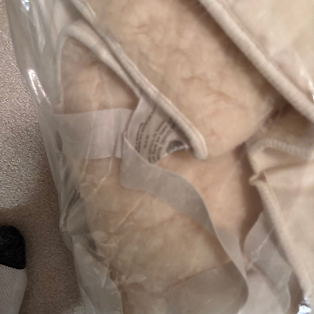 F838 Linen closet contents (gold hangers and more)