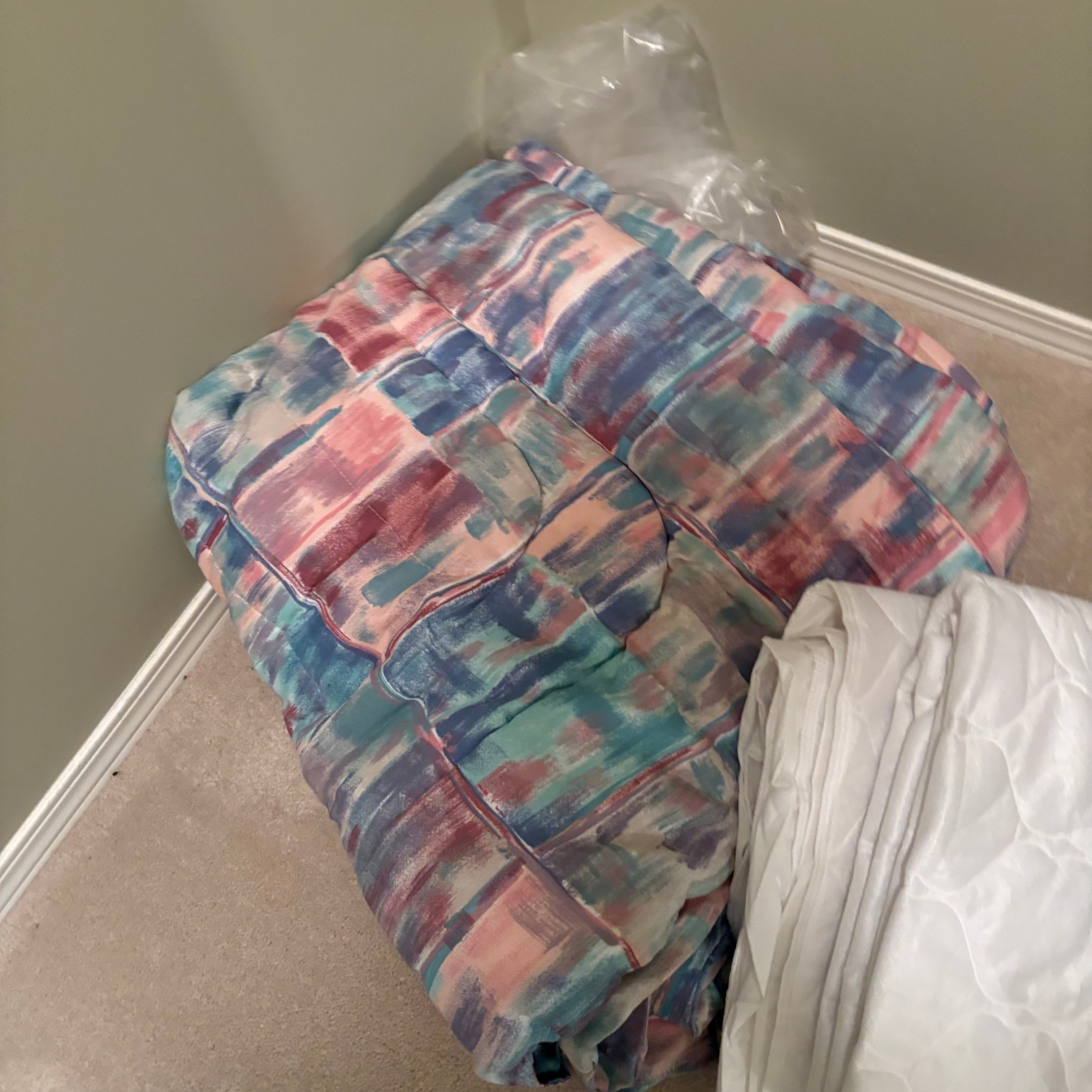 F838 Linen closet contents (gold hangers and more)