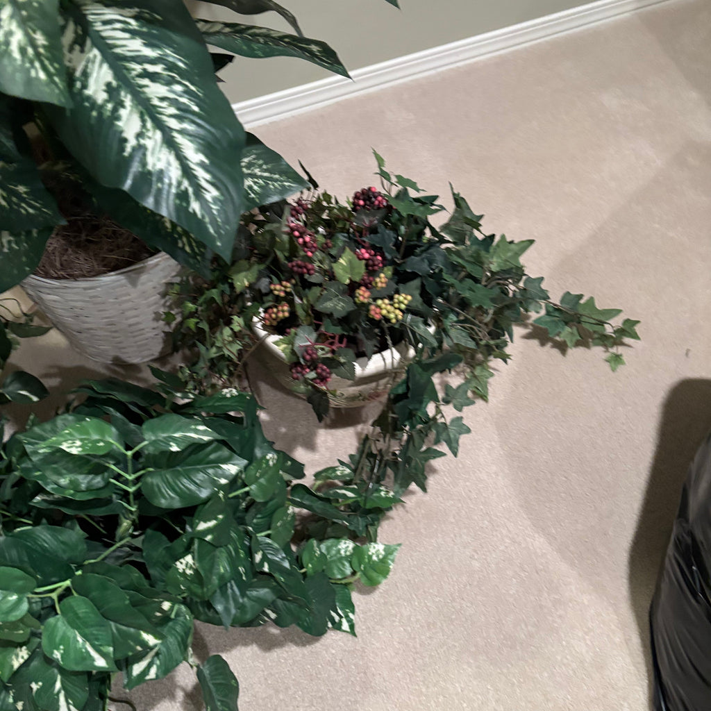 F841 Faux tree and greenery