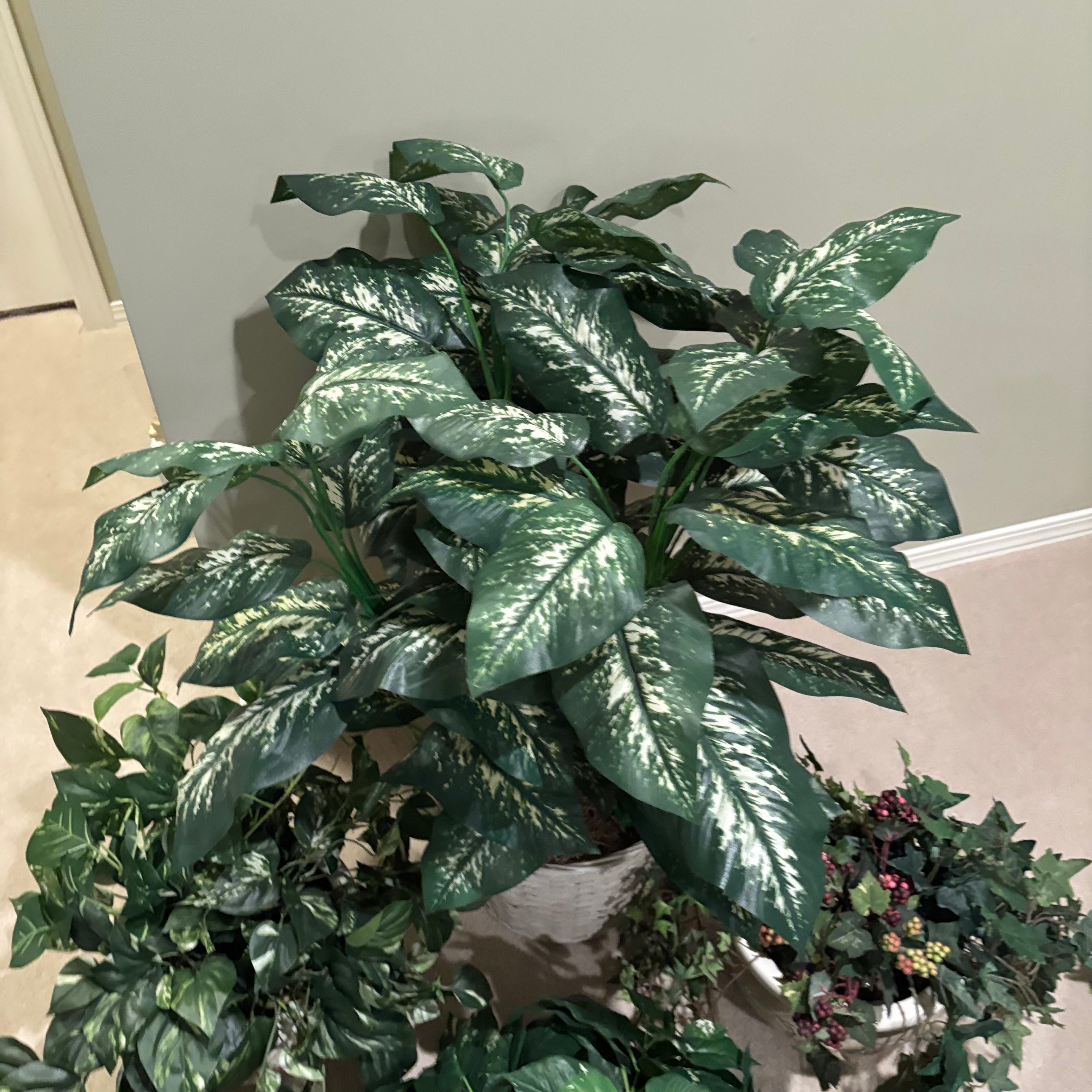 F841 Faux tree and greenery