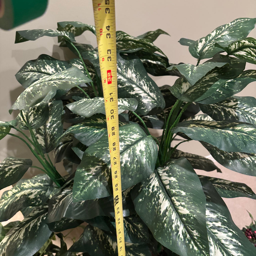 F841 Faux tree and greenery