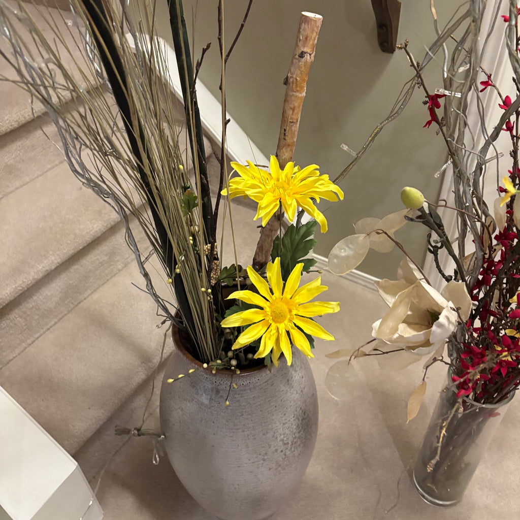 F842 2 faux arrangements with fairy lights