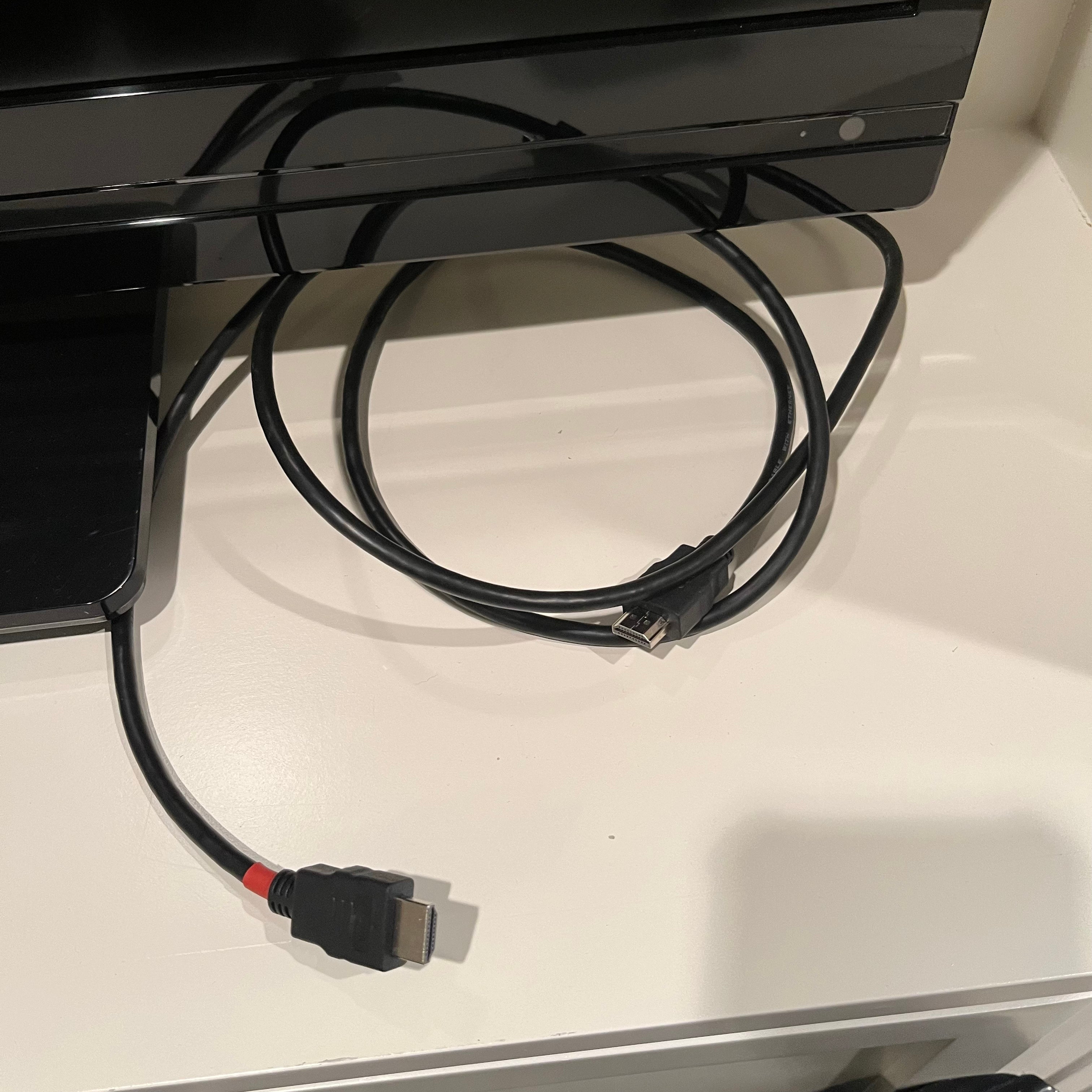 E563 43” Hitachi TV (manufactured in 2012)