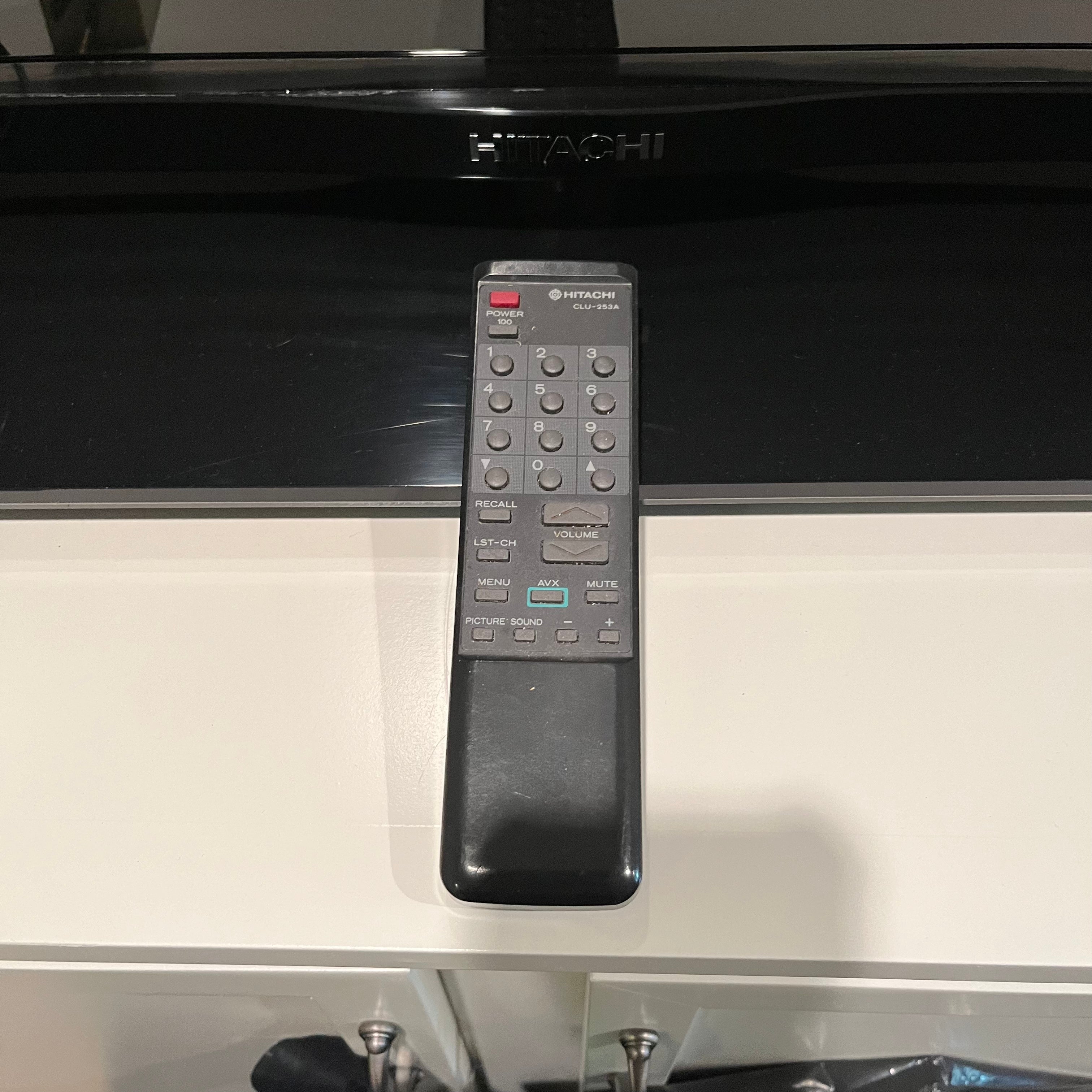 E563 43” Hitachi TV (manufactured in 2012)