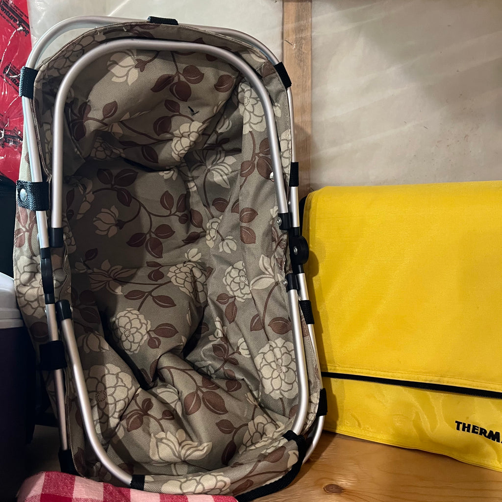 E567 Vintage cooler and more grouping