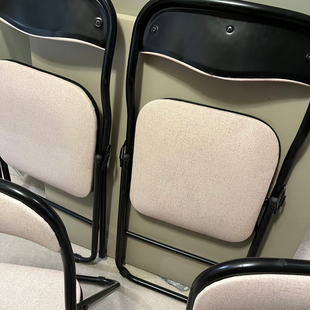 E570 Set of 4 folding chairs