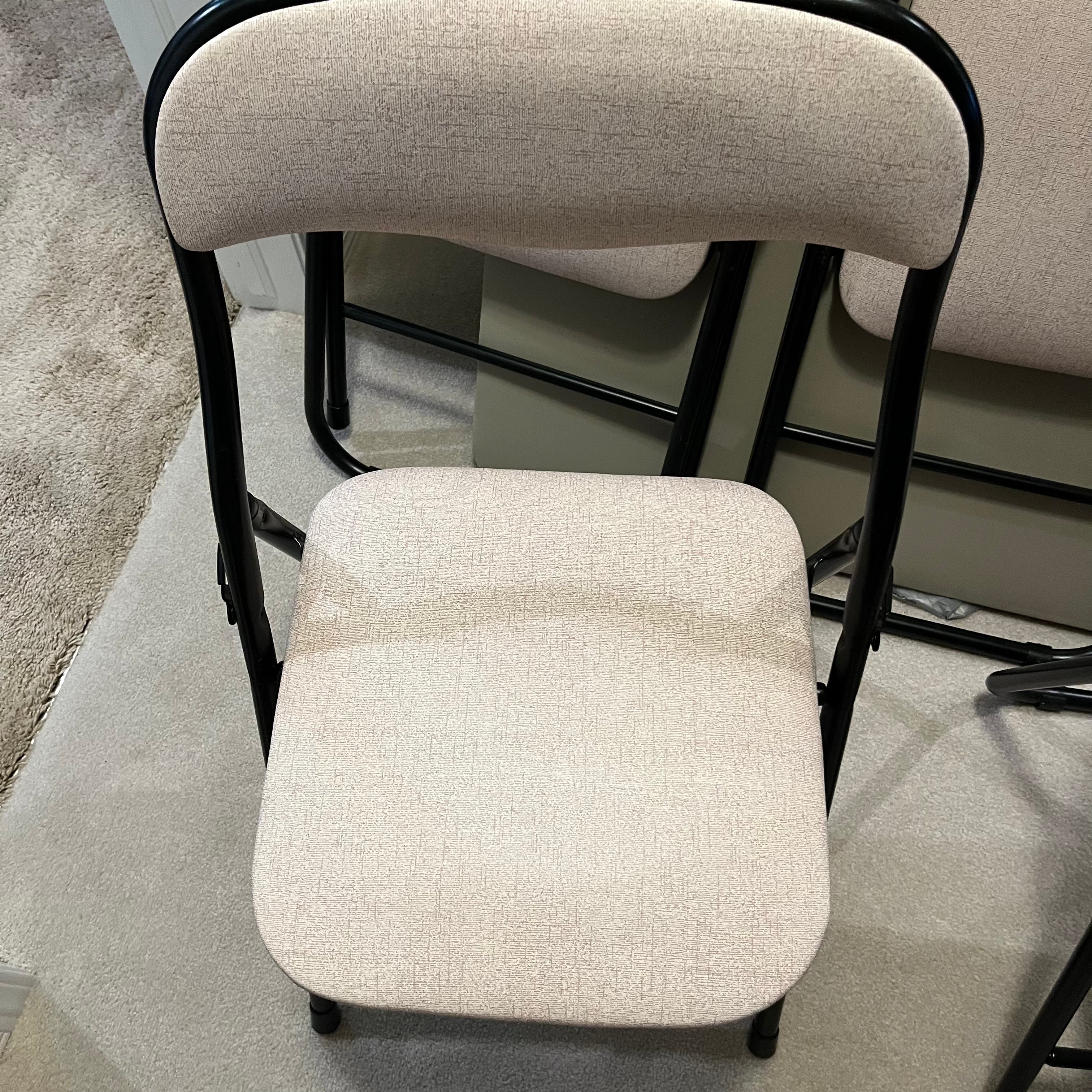 E570 Set of 4 folding chairs