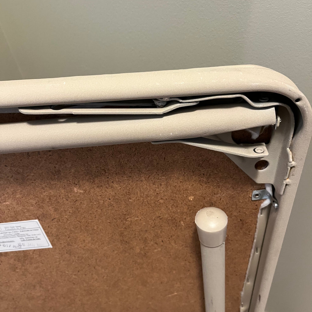 E570 Set of 4 folding chairs