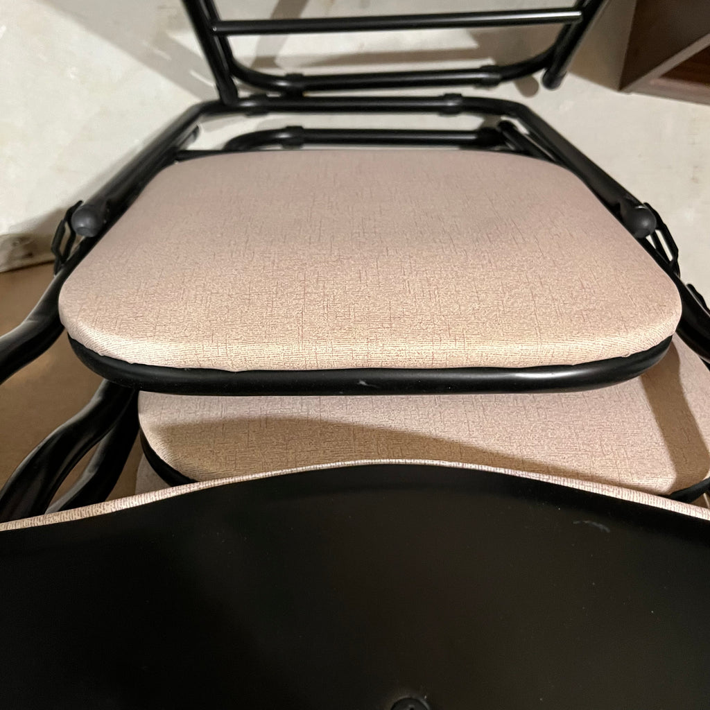 E570 Set of 4 folding chairs