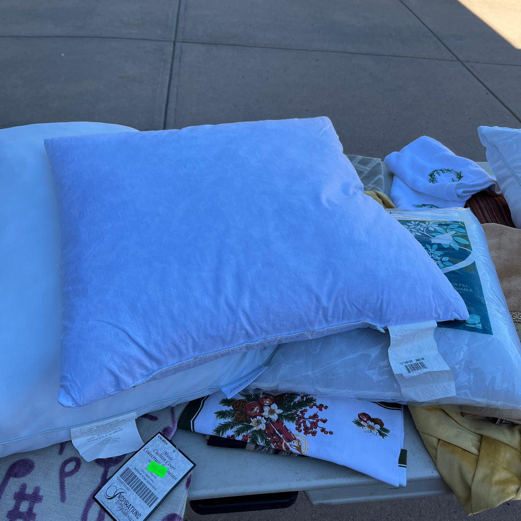 D714 Groupings of linens and flags and more (tables not included)