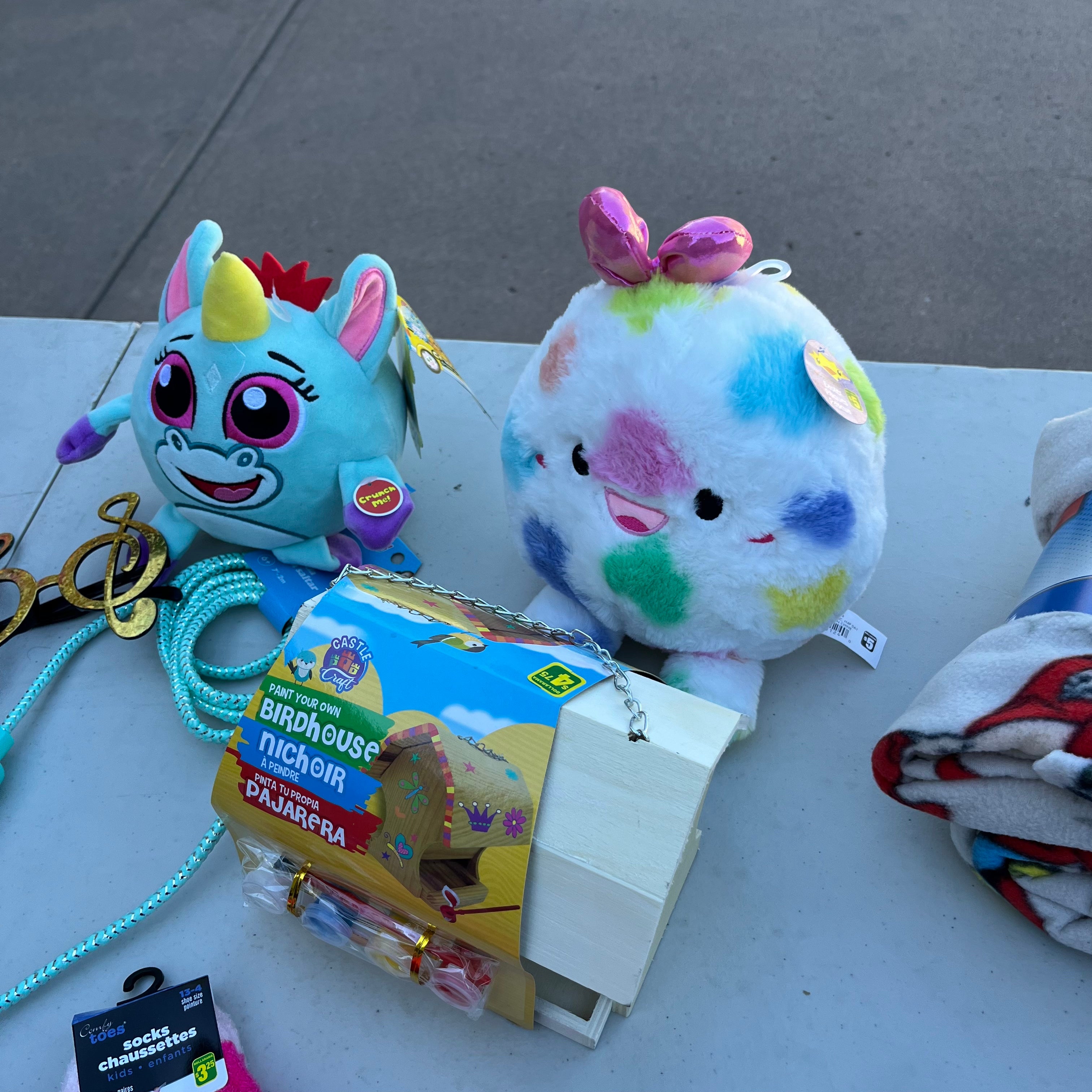 D715 Kids grouping (toys and more)