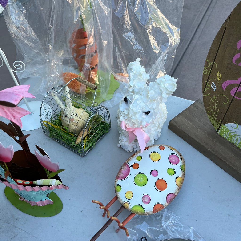 D718 Easter decor and more grouping