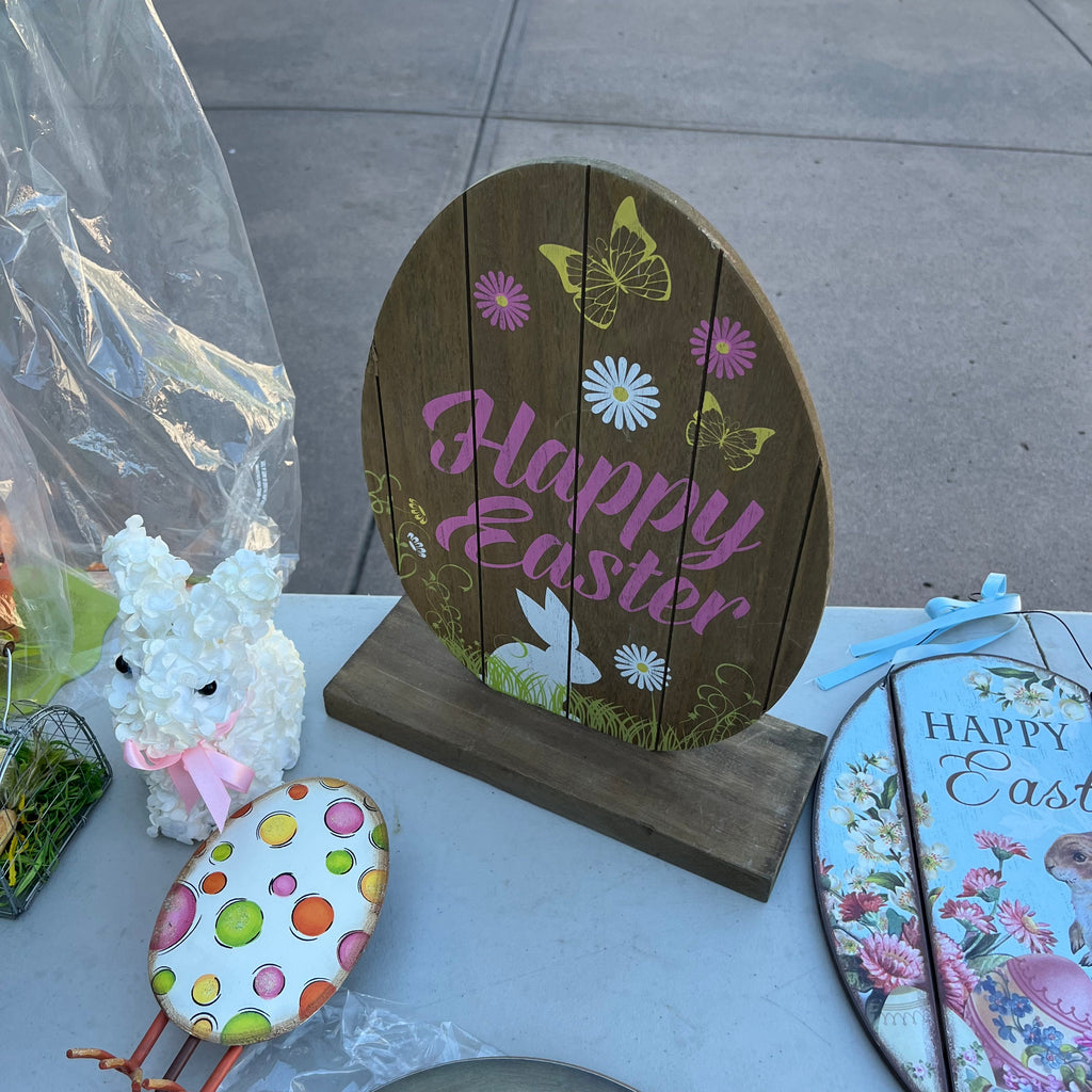 D718 Easter decor and more grouping