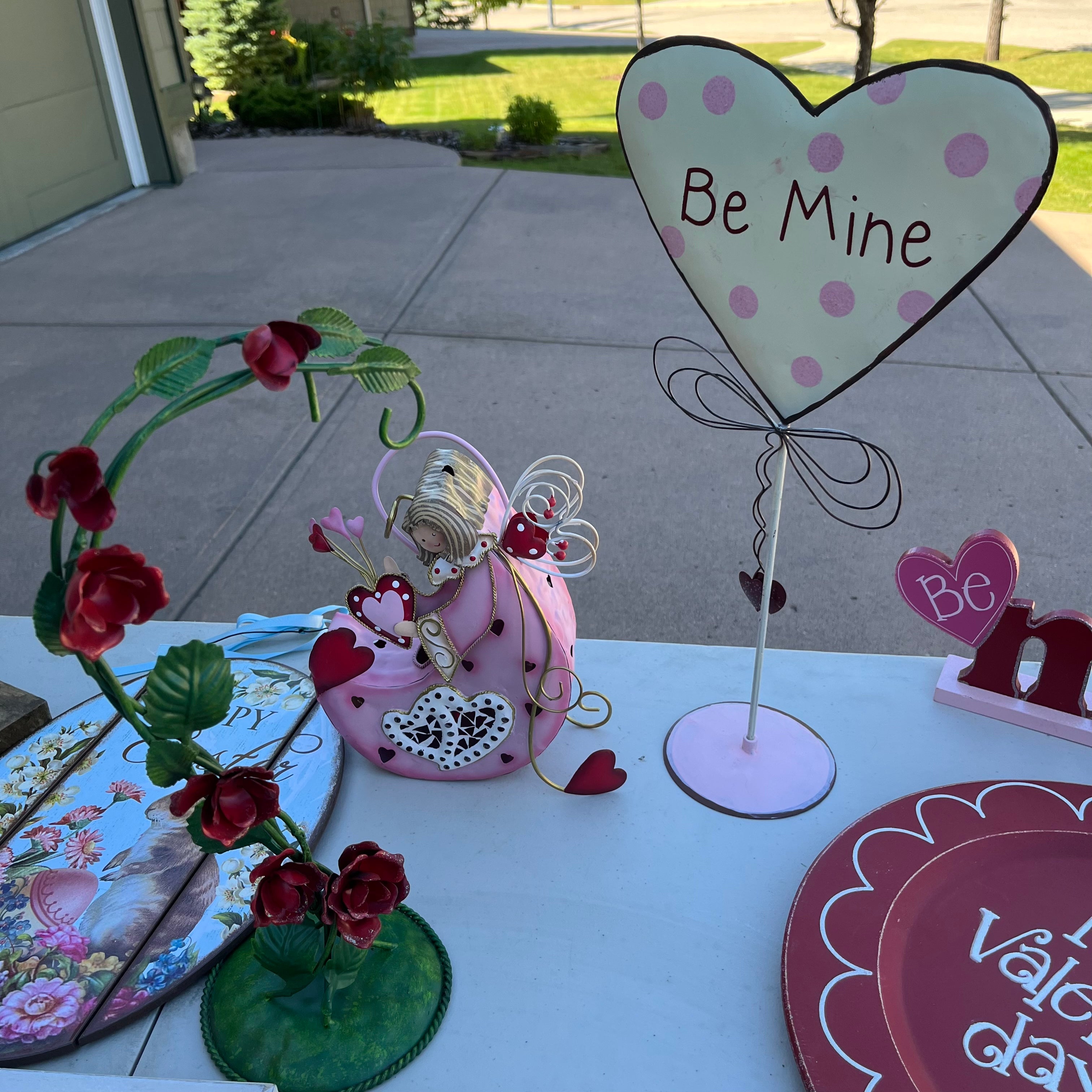 D718 Easter decor and more grouping