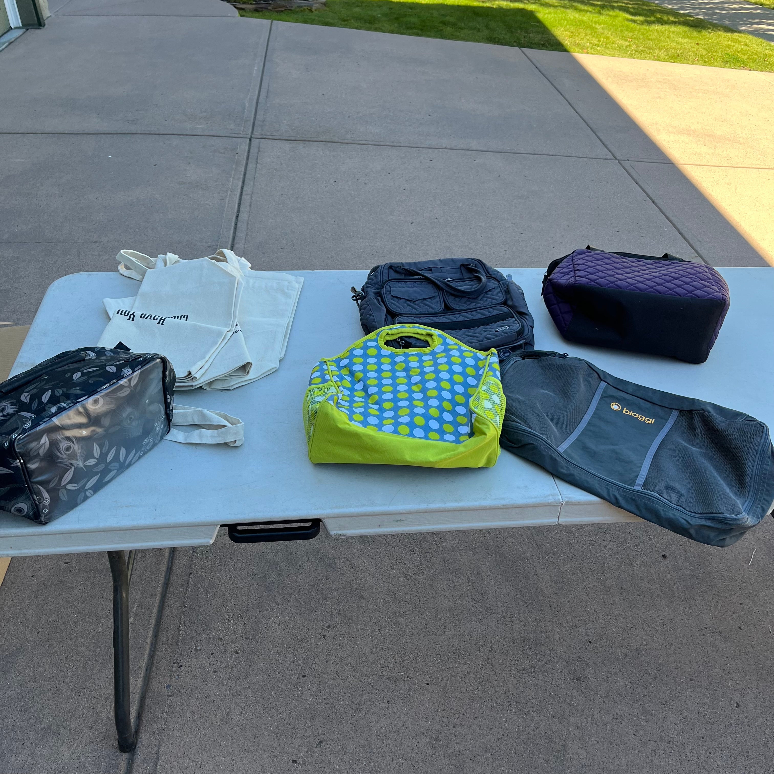D724 Bags grouping (lug and more)